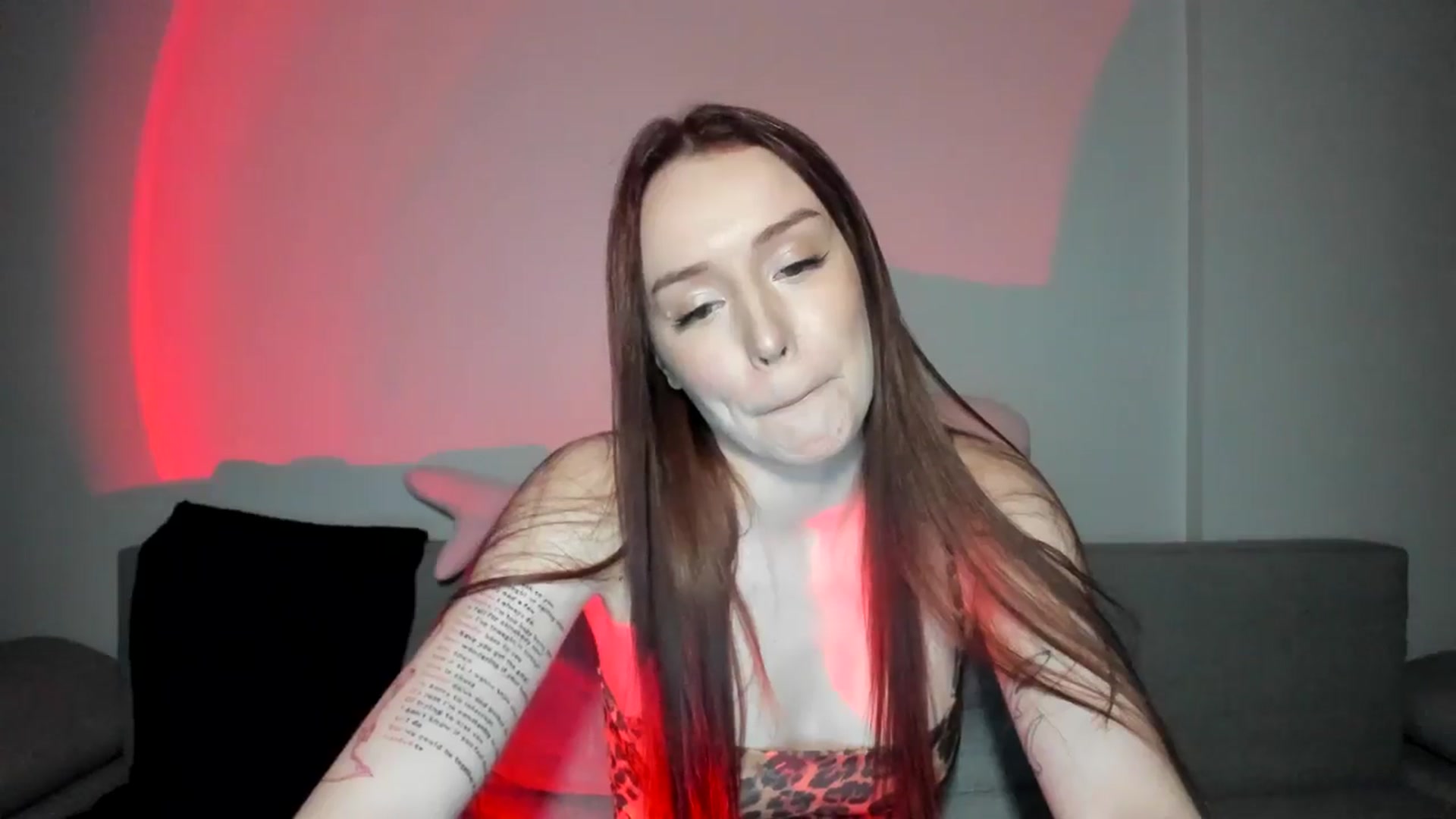 Gallery image thumbnail from IsabellRrose's myfreecams stream on, 04/17/2025, 18:24 image 11 of 20