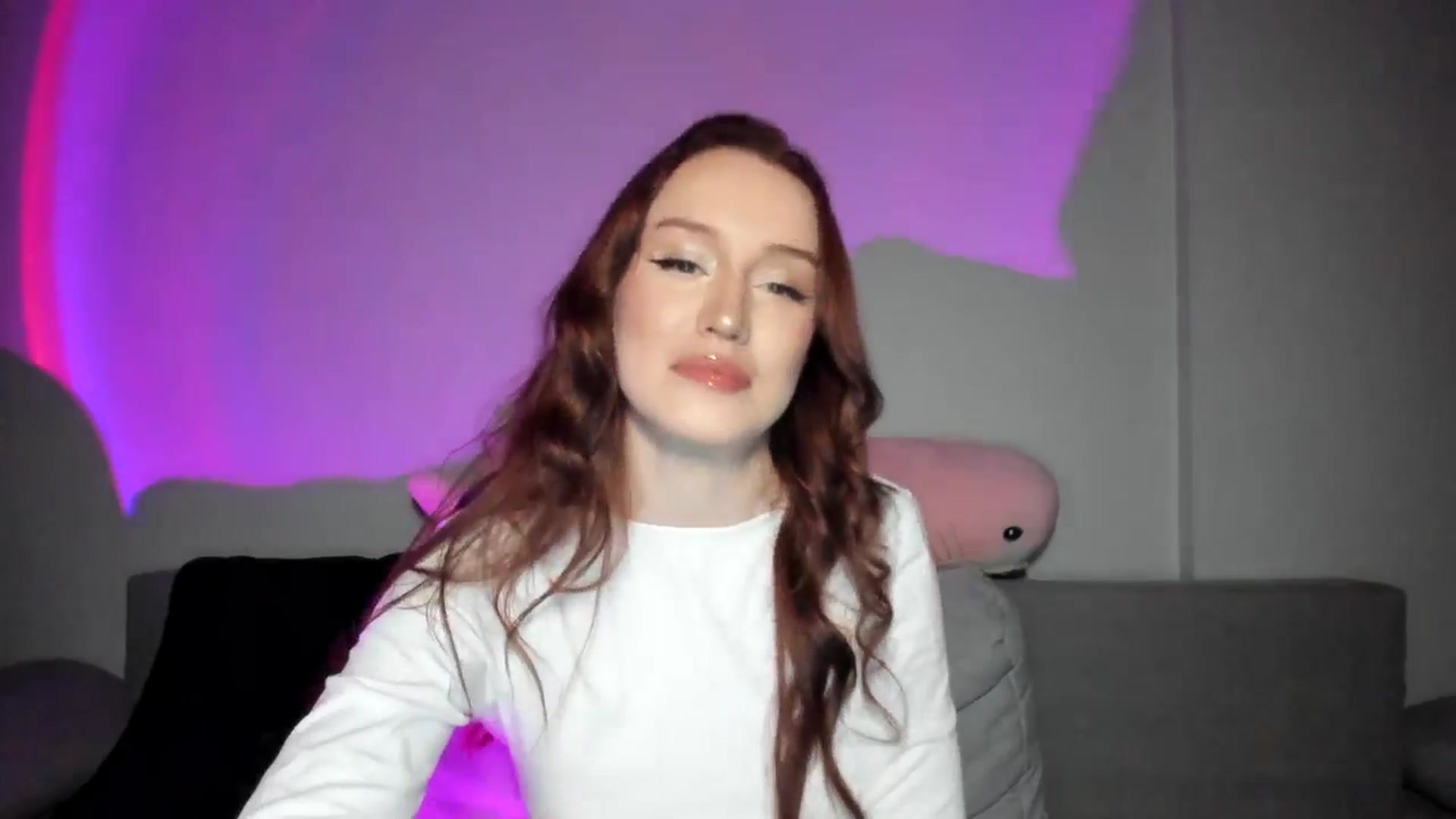Gallery image thumbnail from IsabellRrose's myfreecams stream on, 04/24/2025, 17:50 image 3 of 20
