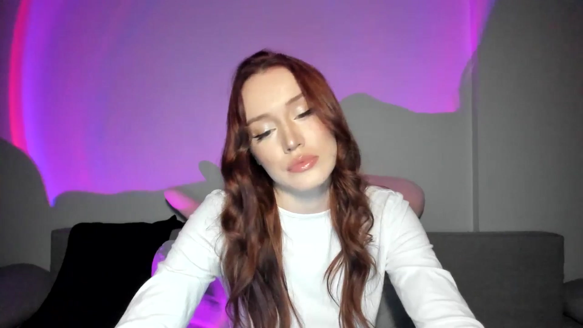 Gallery image thumbnail from IsabellRrose's myfreecams stream on, 04/24/2025, 17:50 image 14 of 20