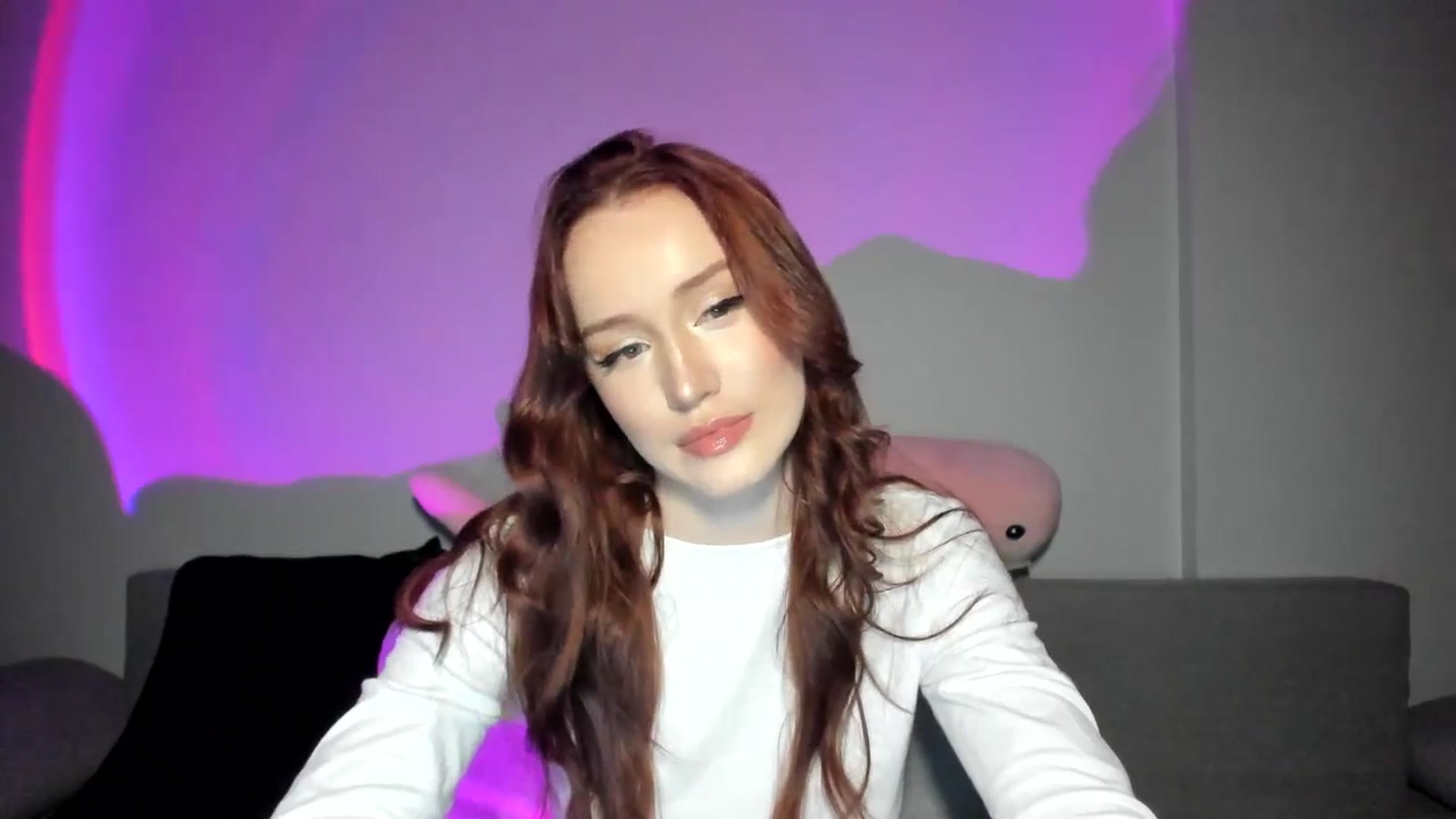 Gallery image thumbnail from IsabellRrose's myfreecams stream on, 04/24/2025, 17:50 image 6 of 20