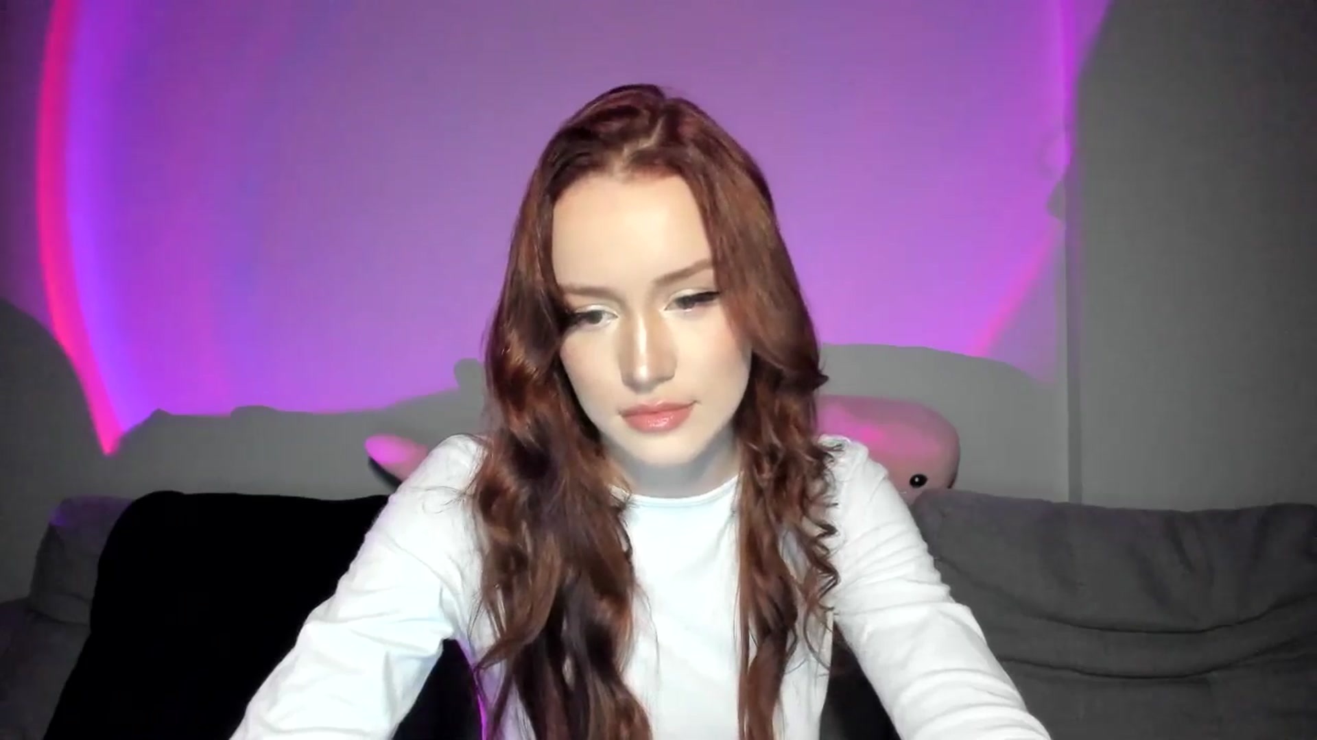 Gallery image thumbnail from IsabellRrose's myfreecams stream on, 04/24/2025, 17:50 image 2 of 20
