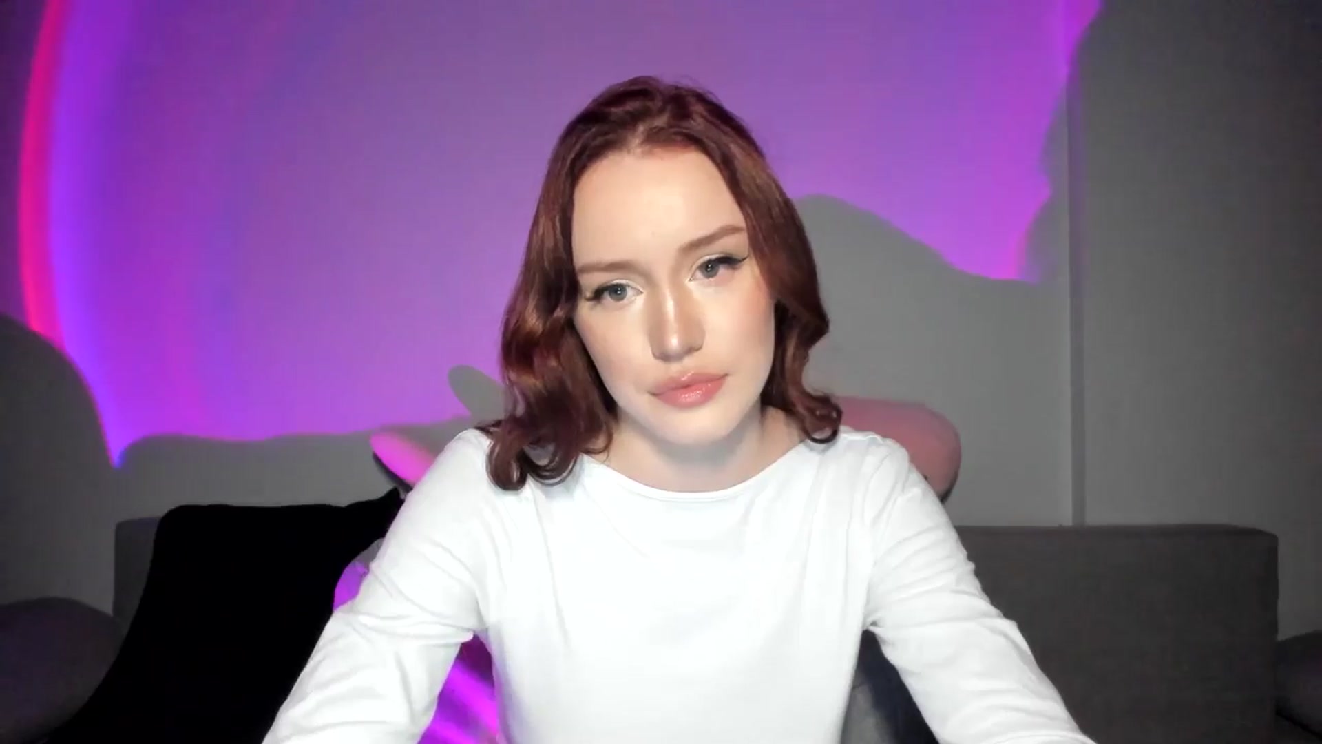 Gallery image thumbnail from IsabellRrose's myfreecams stream on, 04/24/2025, 17:50 image 16 of 20