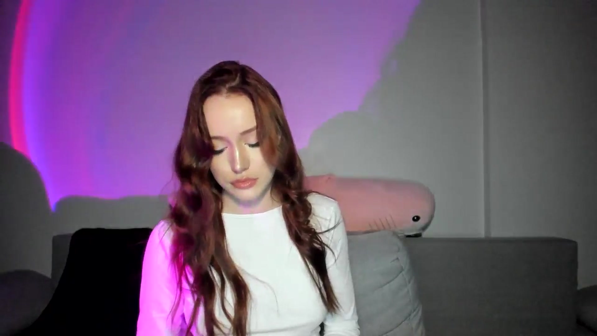Gallery image thumbnail from IsabellRrose's myfreecams stream on, 04/24/2025, 17:50 image 7 of 20