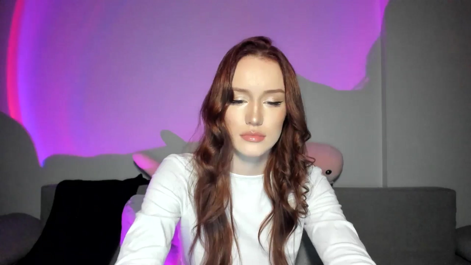 Gallery image thumbnail from IsabellRrose's myfreecams stream on, 04/24/2025, 17:50 image 12 of 20