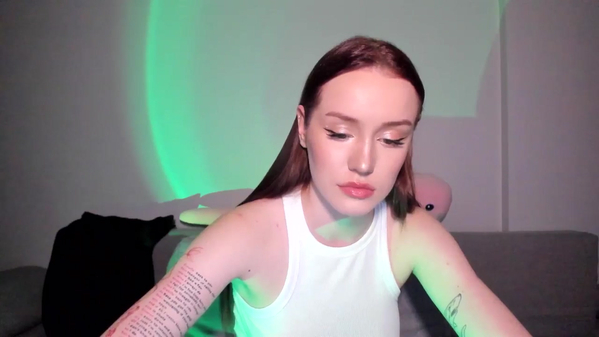 Gallery image thumbnail from IsabellRrose's myfreecams stream on, 04/26/2025, 17:04 image 7 of 20