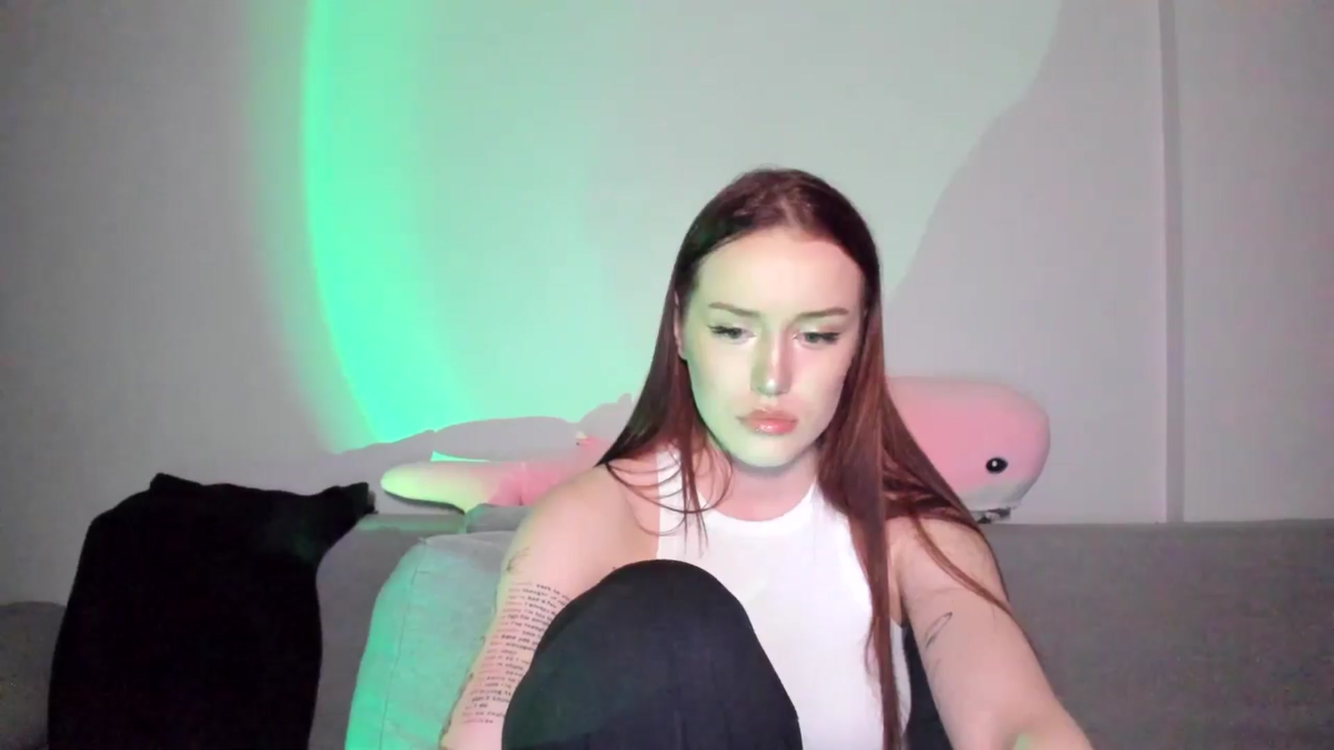 Gallery image thumbnail from IsabellRrose's myfreecams stream on, 04/26/2025, 17:04 image 14 of 20