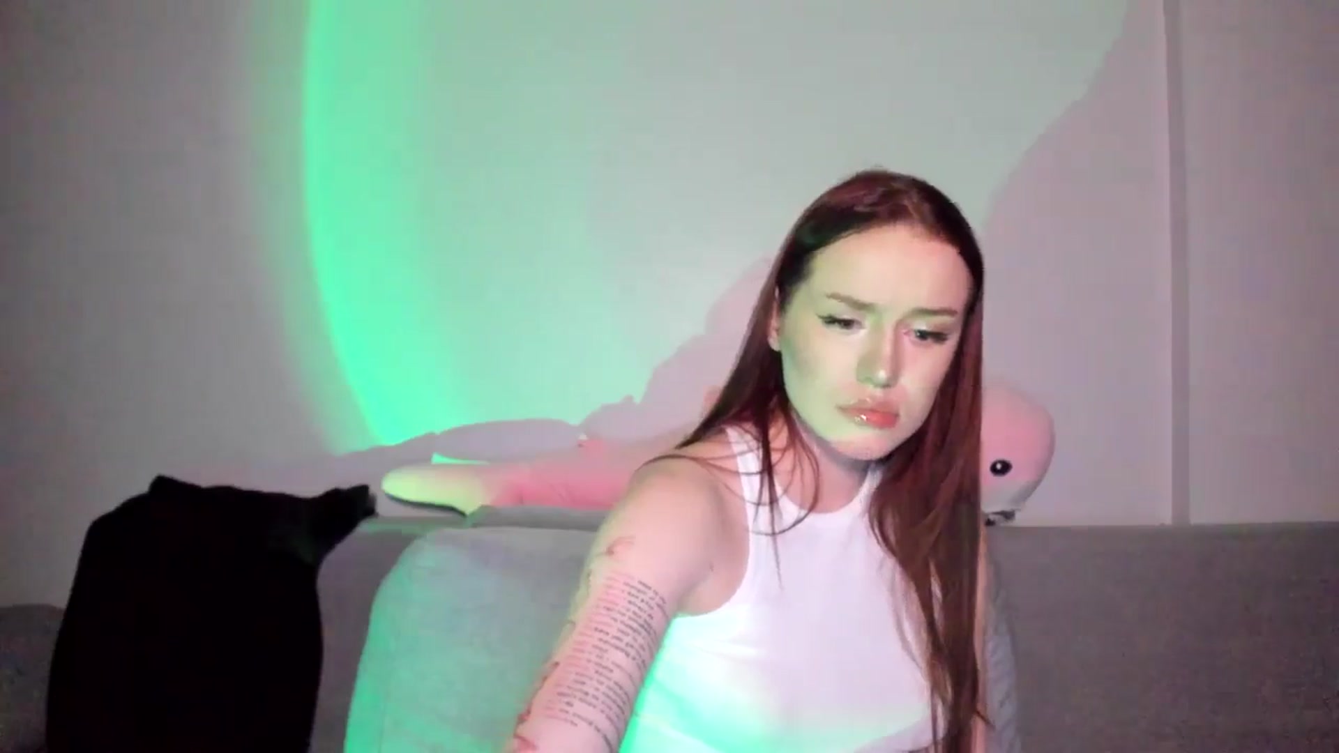 Gallery image thumbnail from IsabellRrose's myfreecams stream on, 04/26/2025, 17:04 image 17 of 20