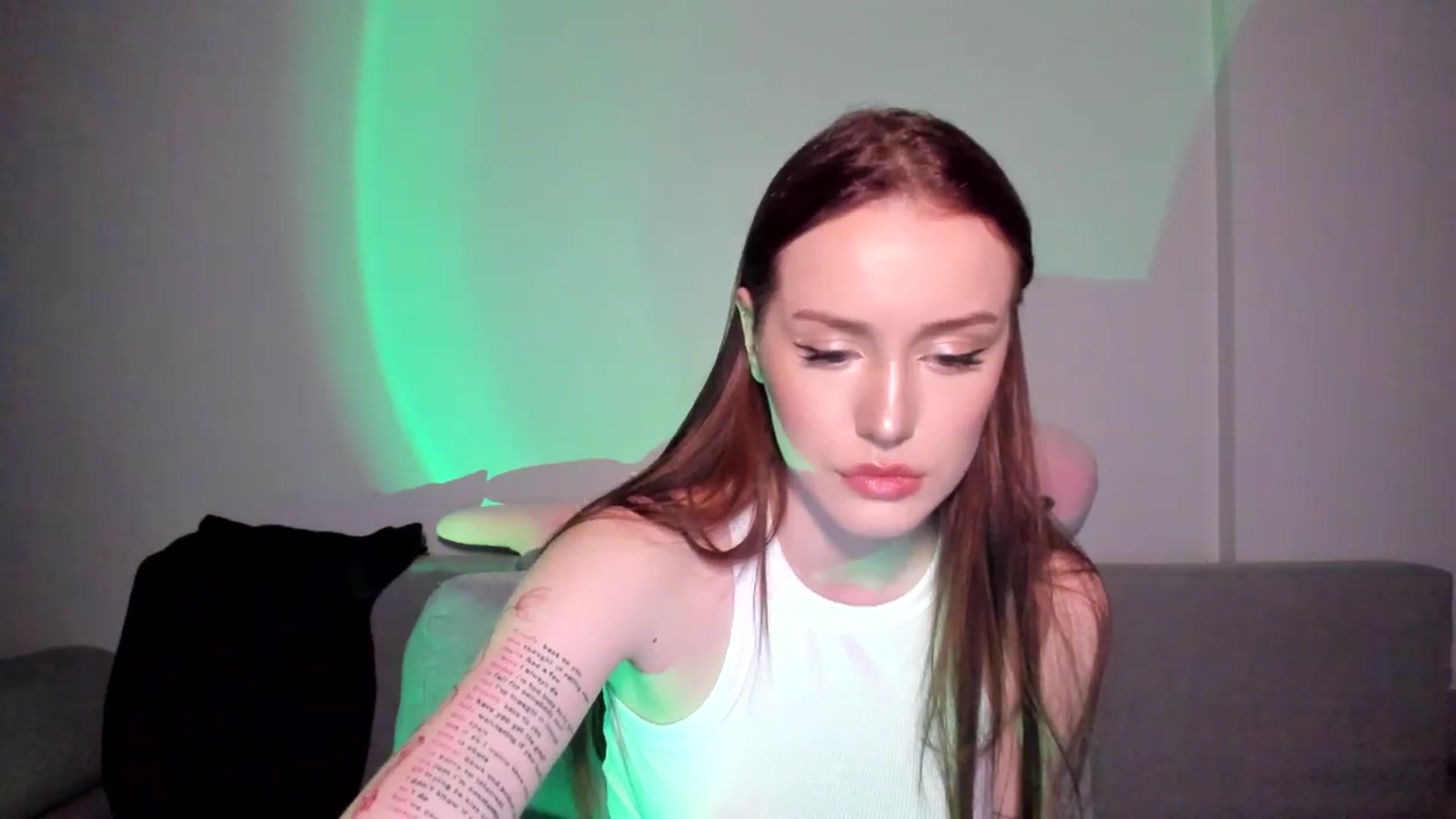 Gallery image thumbnail from IsabellRrose's myfreecams stream on, 04/26/2025, 17:04 image 5 of 20