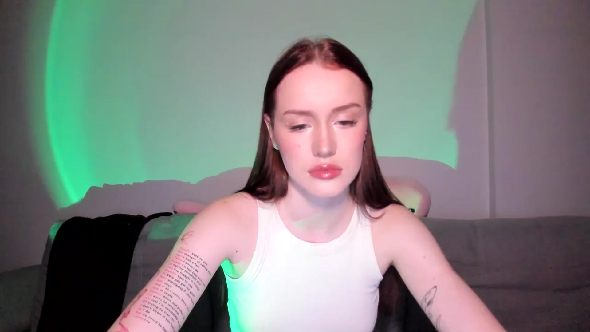 Gallery image thumbnail from IsabellRrose's myfreecams stream on, 04/30/2025, 16:35 image 4 of 20