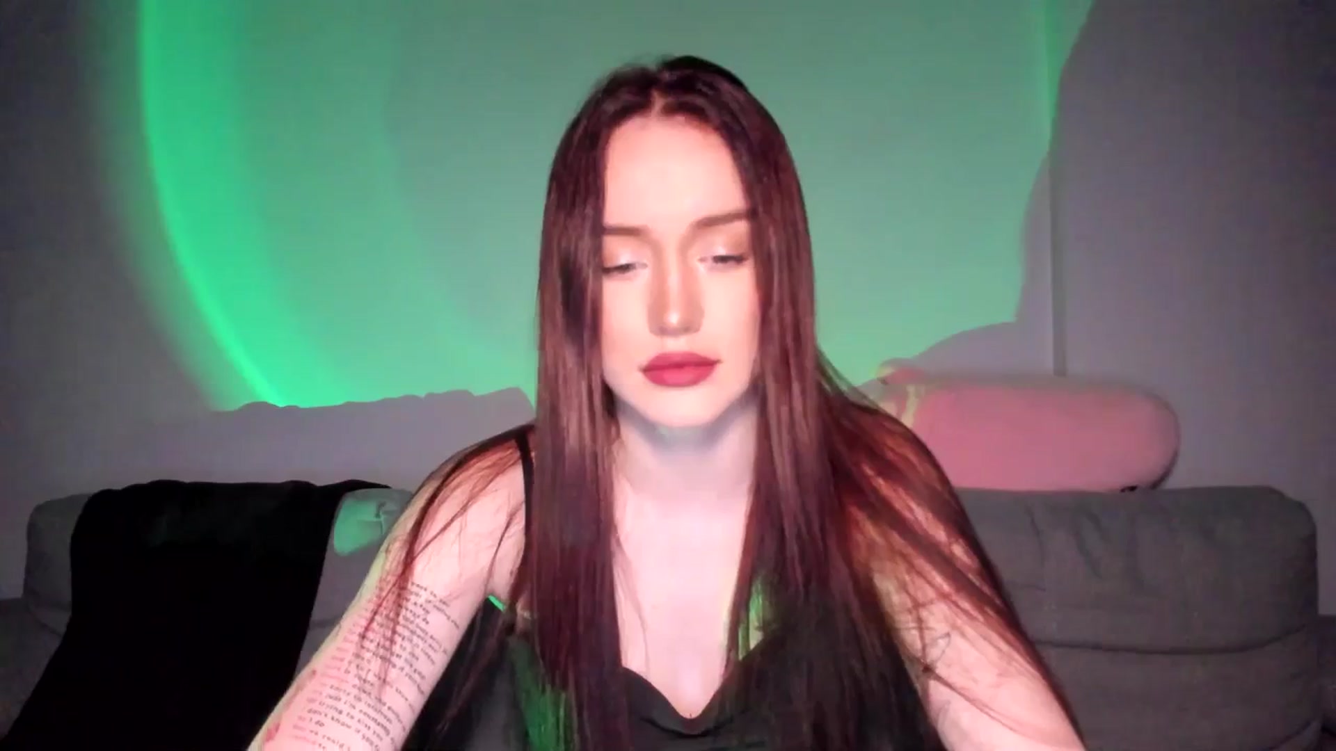 Gallery image thumbnail from IsabellRrose's myfreecams stream on, 05/21/2025, 17:41 image 2 of 20