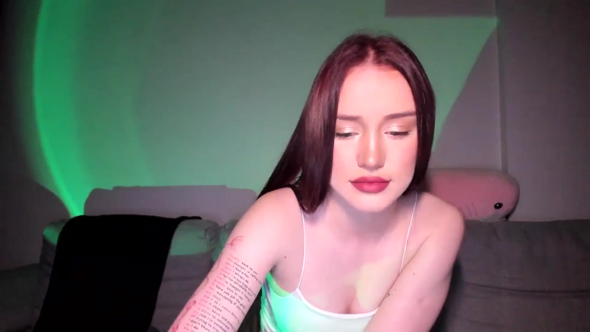 Gallery image thumbnail from IsabellRrose's myfreecams stream on, 05/26/2025, 17:23 image 5 of 20
