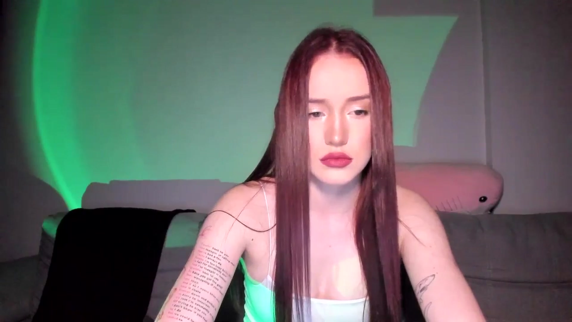 Gallery image thumbnail from IsabellRrose's myfreecams stream on, 05/26/2025, 17:23 image 3 of 20