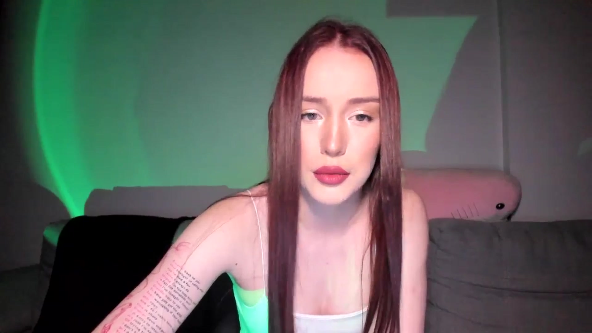 Gallery image thumbnail from IsabellRrose's myfreecams stream on, 05/26/2025, 17:23 image 19 of 20
