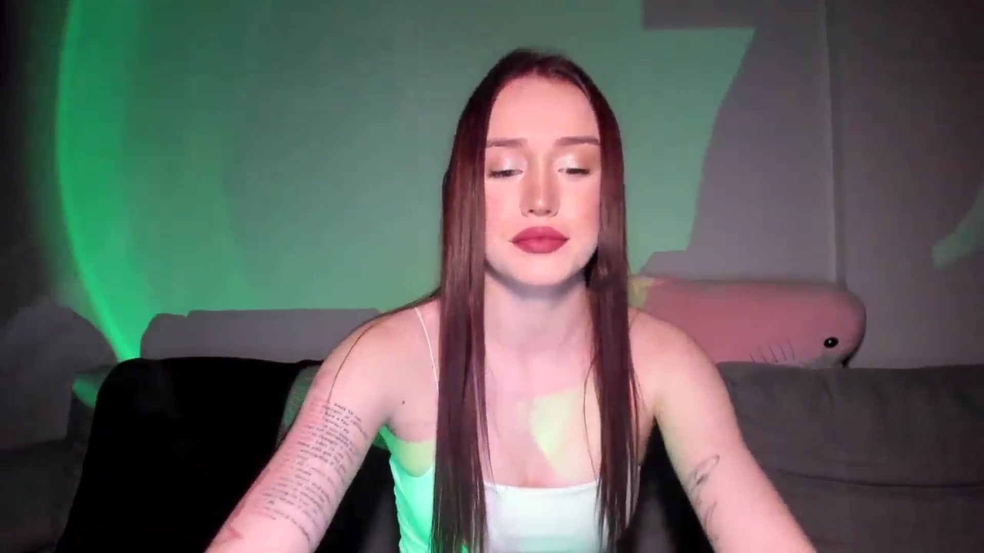 Gallery image thumbnail from IsabellRrose's myfreecams stream on, 05/26/2025, 17:23 image 18 of 20