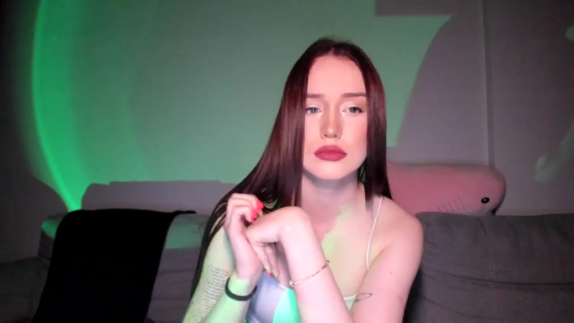Gallery image thumbnail from IsabellRrose's myfreecams stream on, 05/26/2025, 17:23 image 16 of 20