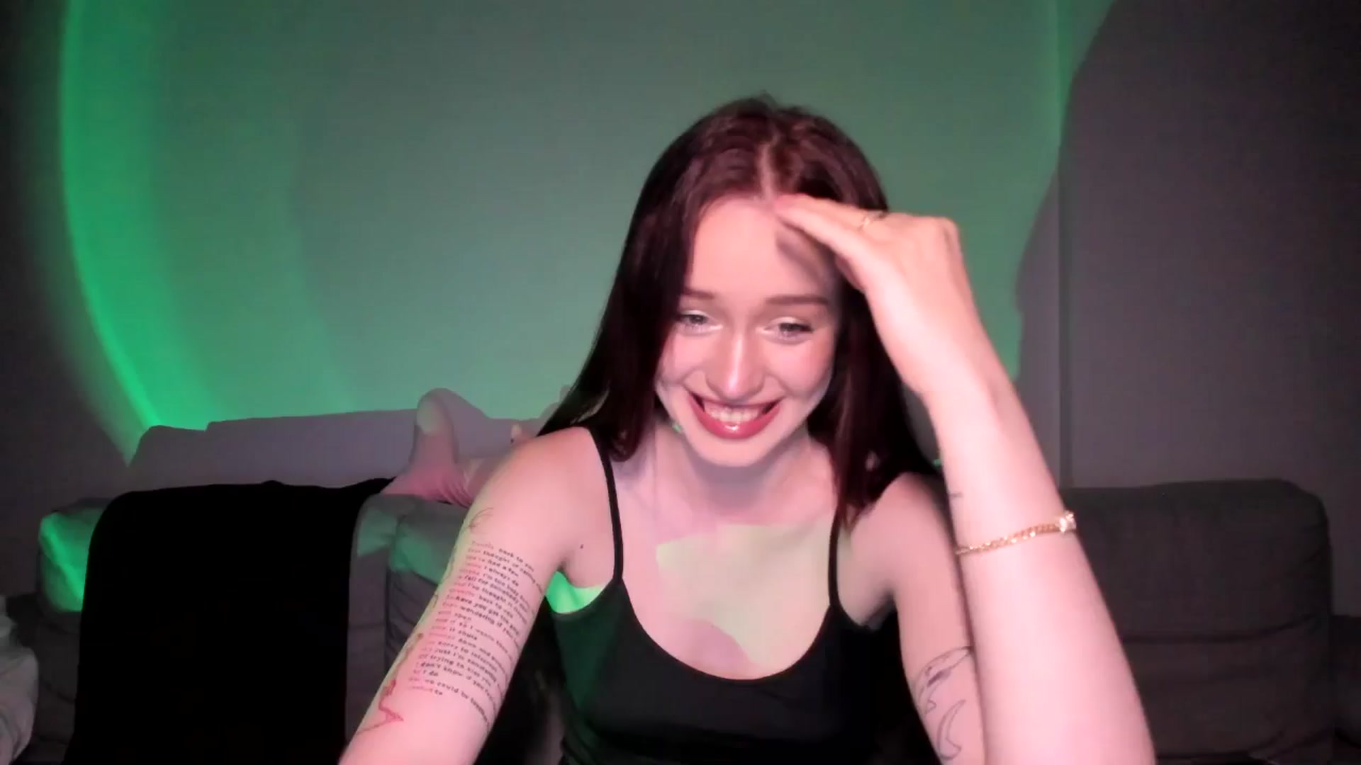 Gallery image thumbnail from IsabellRrose's myfreecams stream on, 06/08/2025, 17:36 image 1 of 20