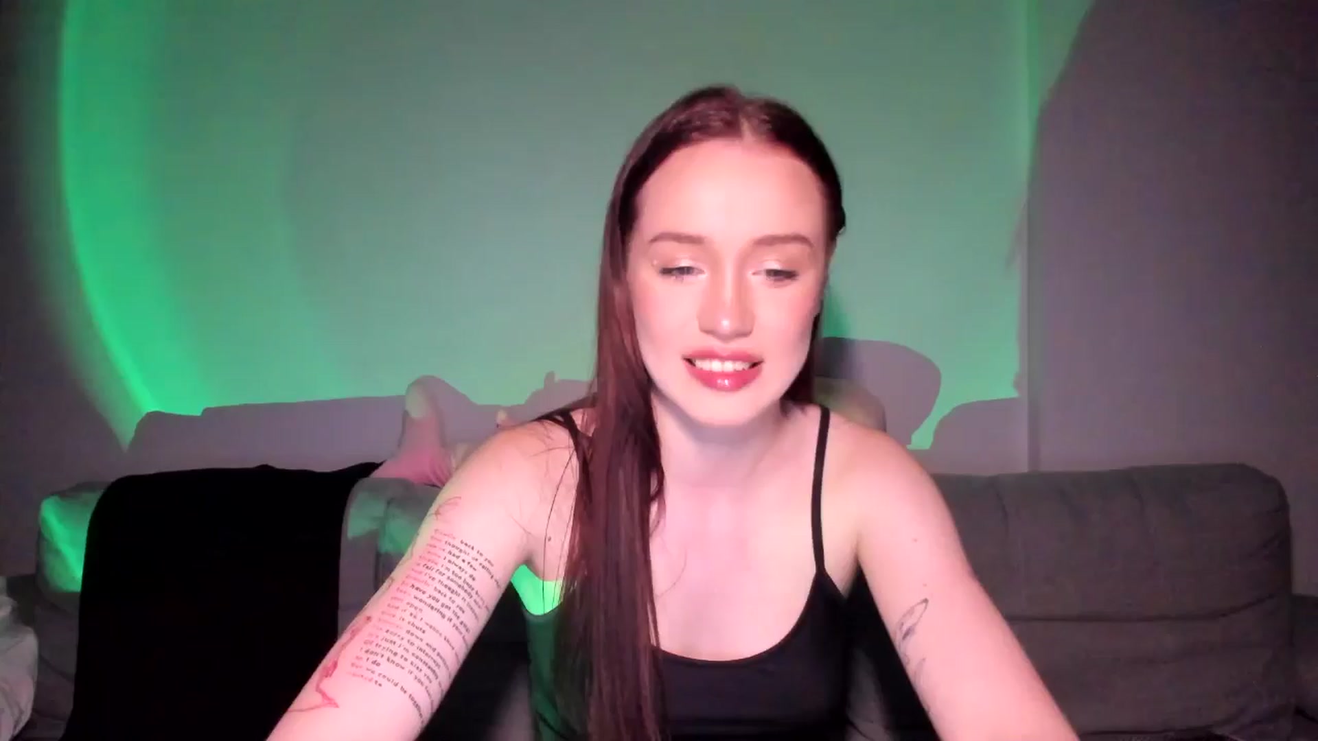 Gallery image thumbnail from IsabellRrose's myfreecams stream on, 06/08/2025, 18:17 image 1 of 20