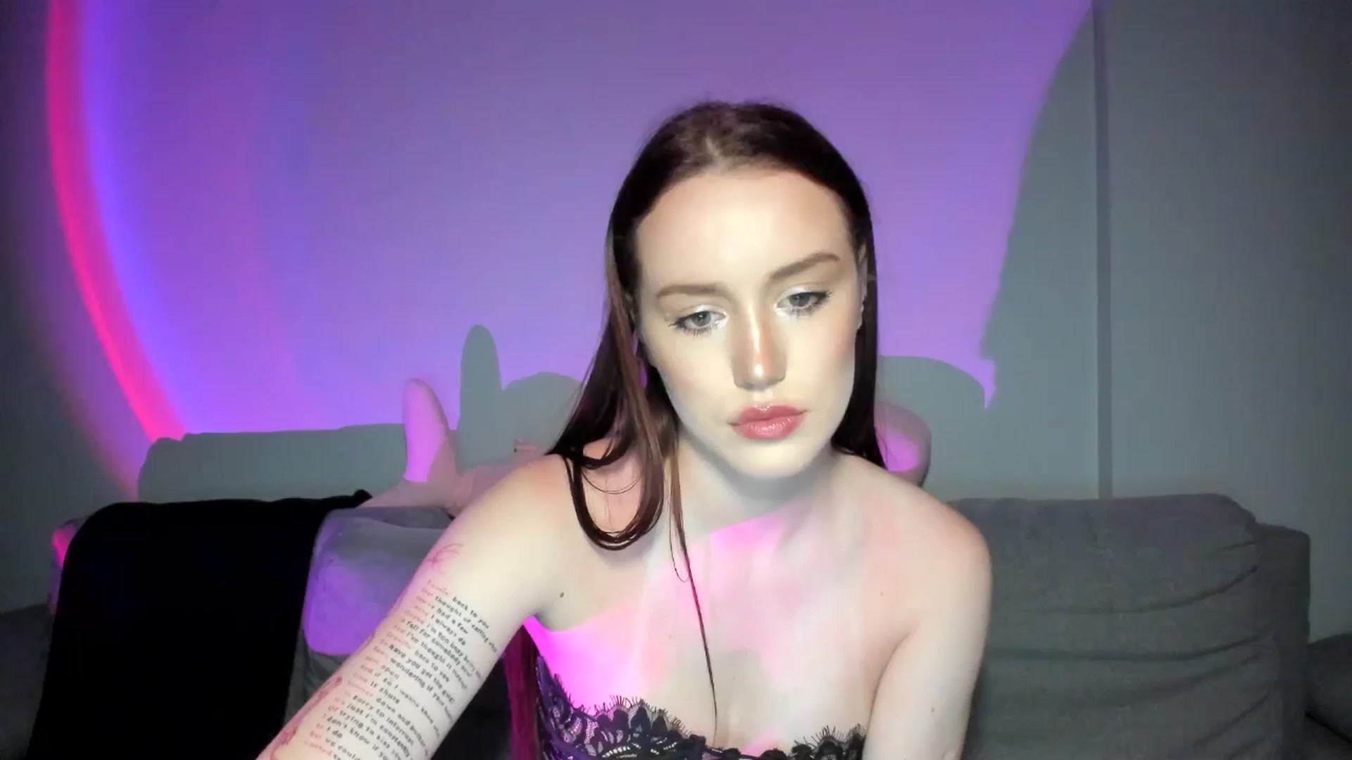 Gallery image thumbnail from IsabellRrose's myfreecams stream on, 06/10/2025, 15:57 image 16 of 20