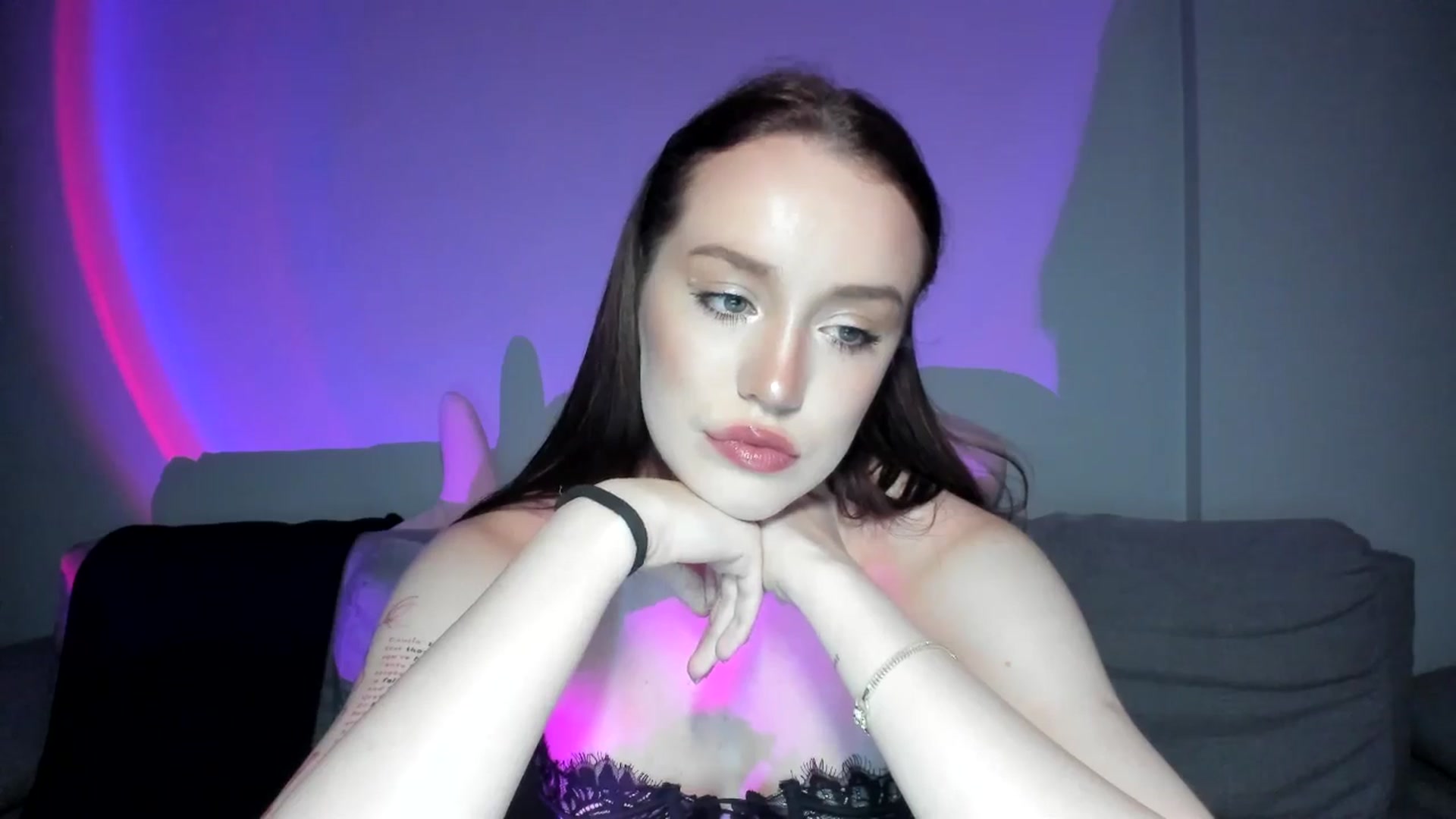 Gallery image thumbnail from IsabellRrose's myfreecams stream on, 06/10/2025, 15:57 image 2 of 20