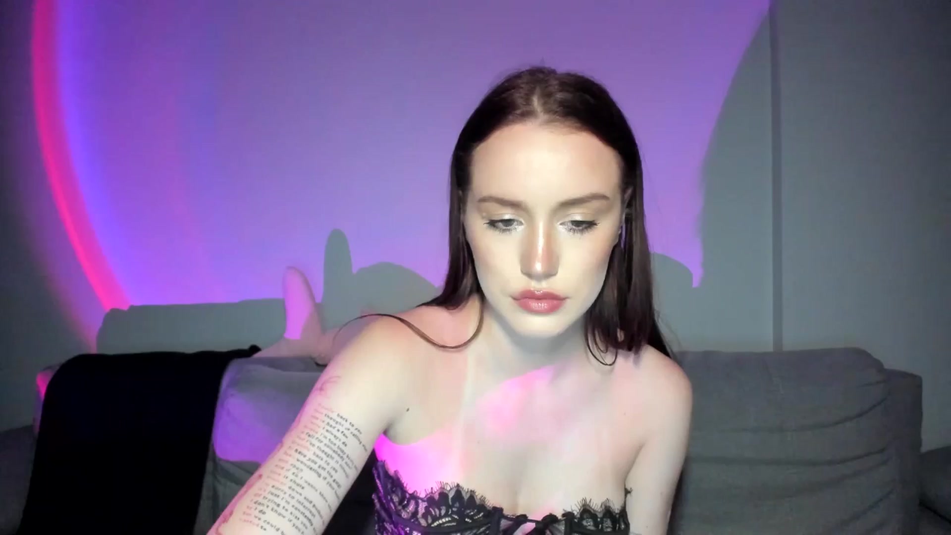 Gallery image thumbnail from IsabellRrose's myfreecams stream on, 06/10/2025, 15:57 image 17 of 20