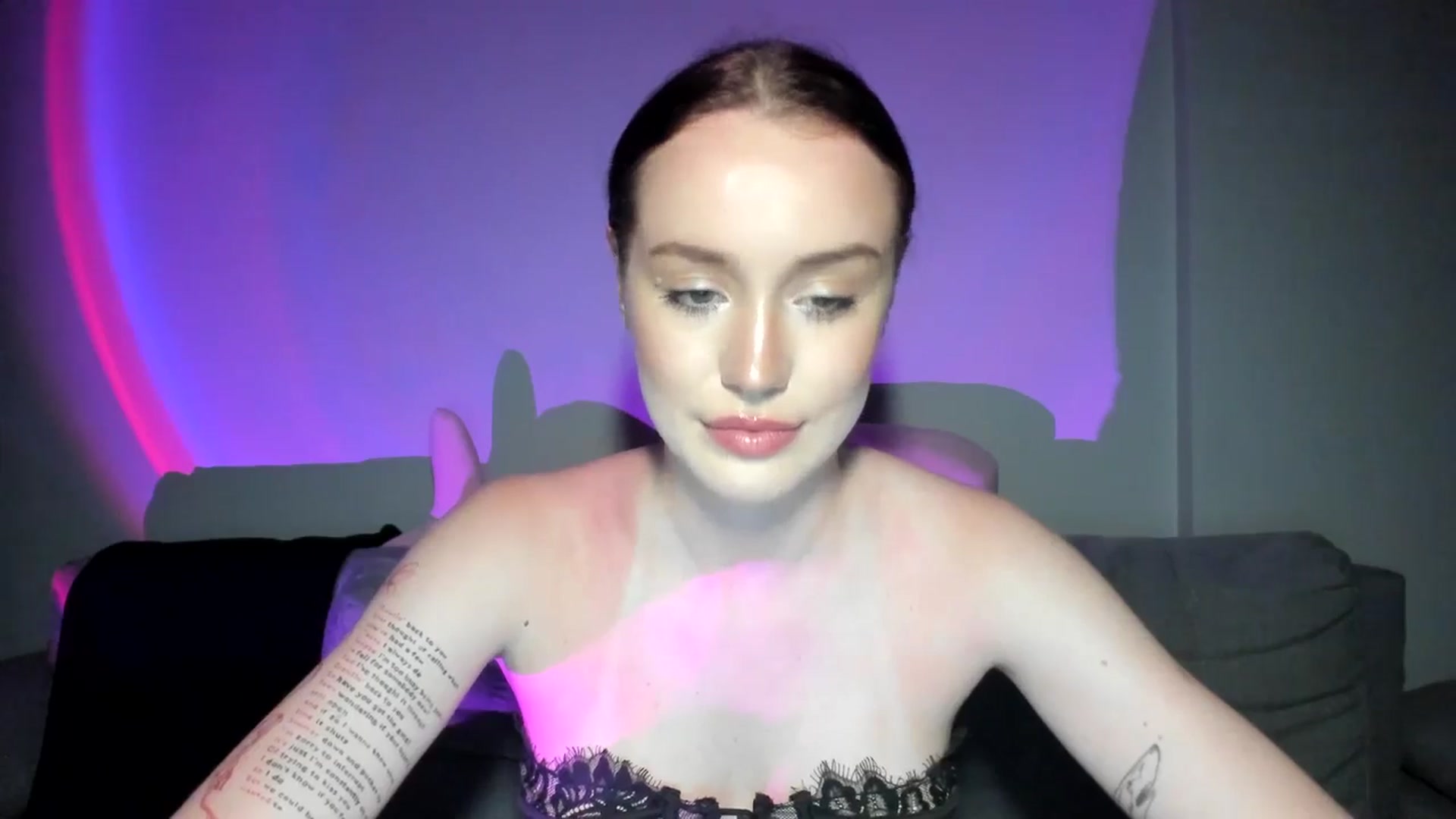Gallery image thumbnail from IsabellRrose's myfreecams stream on, 06/10/2025, 18:28 image 20 of 20