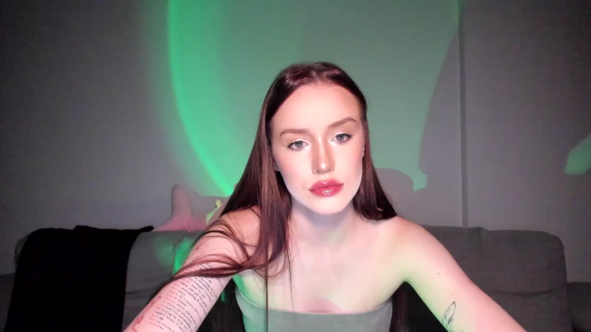 Gallery image thumbnail from IsabellRrose's myfreecams stream on, 06/15/2025, 15:48 image 15 of 20