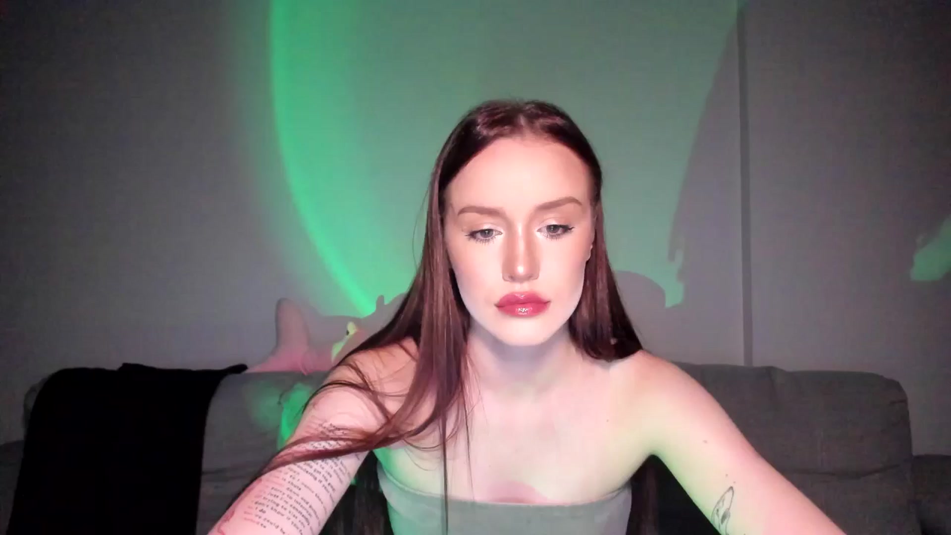 Gallery image thumbnail from IsabellRrose's myfreecams stream on, 06/15/2025, 15:48 image 17 of 20