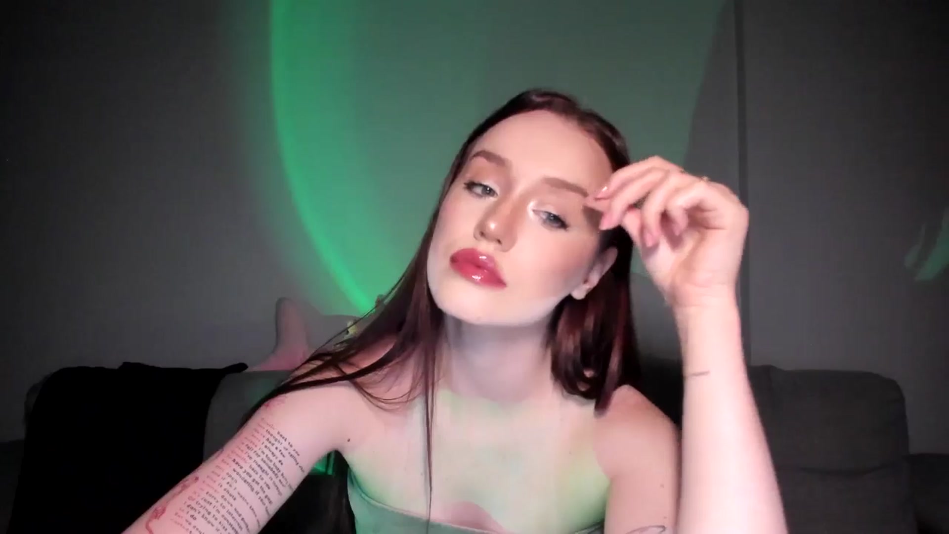 Gallery image thumbnail from IsabellRrose's myfreecams stream on, 06/15/2025, 15:48 image 10 of 20