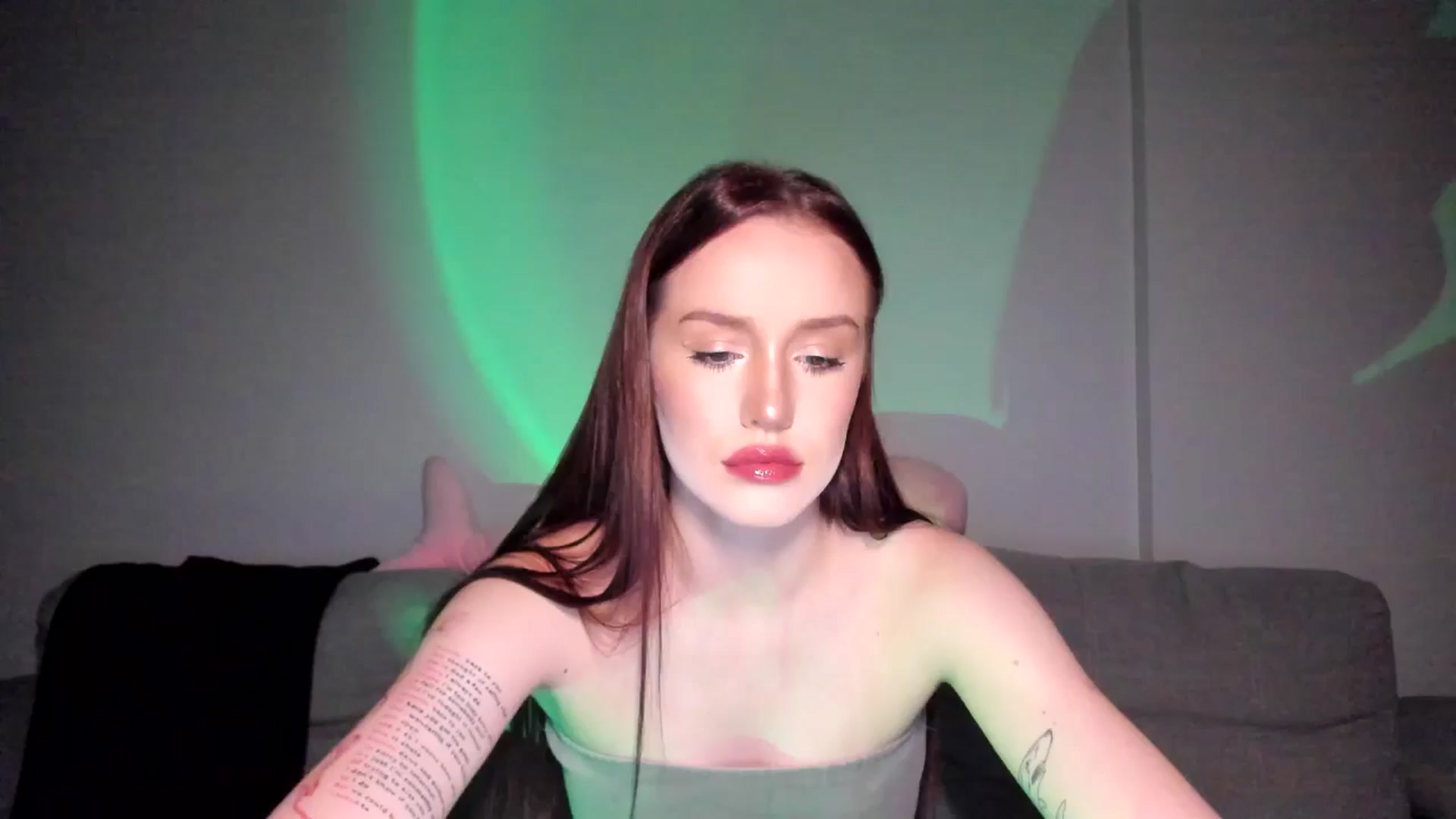 Gallery image thumbnail from IsabellRrose's myfreecams stream on, 06/15/2025, 15:48 image 8 of 20