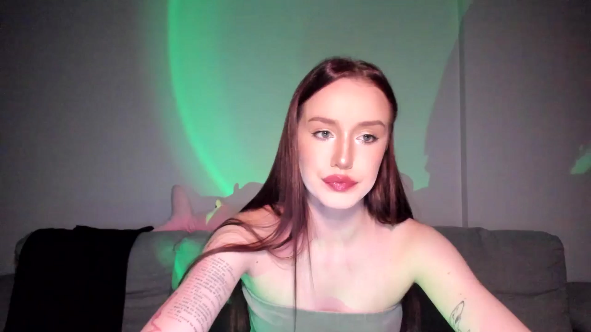 Gallery image thumbnail from IsabellRrose's myfreecams stream on, 06/15/2025, 15:48 image 14 of 20