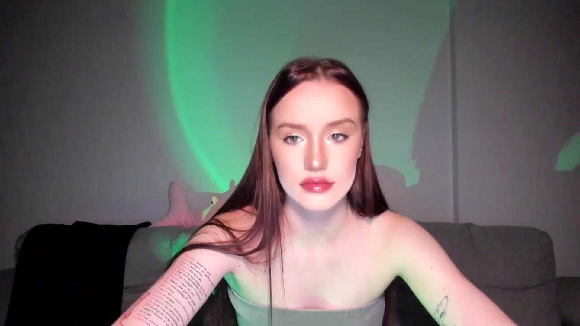 Gallery image thumbnail from IsabellRrose's myfreecams stream on, 06/15/2025, 15:48 image 12 of 20