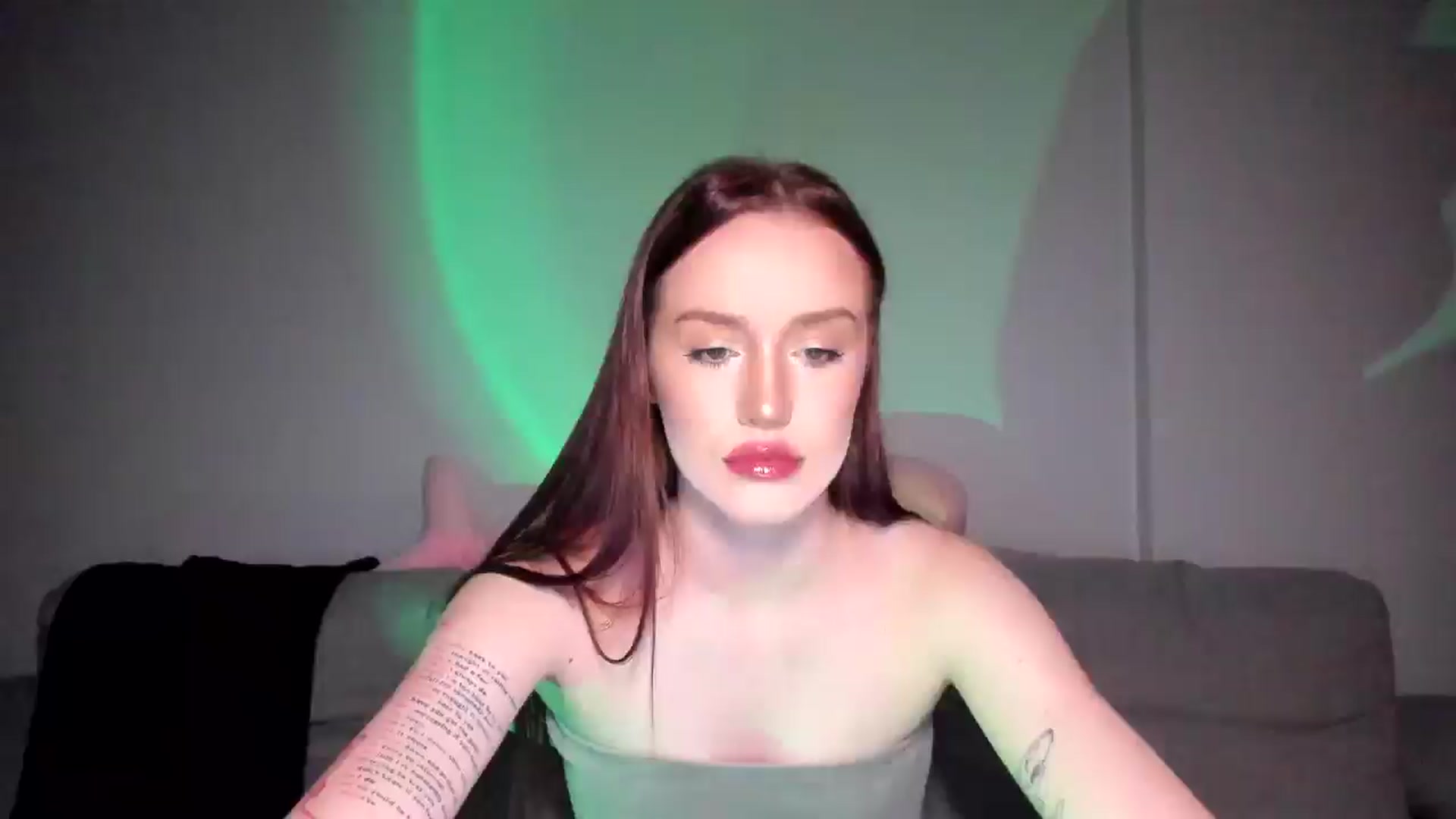 Gallery image thumbnail from IsabellRrose's myfreecams stream on, 06/15/2025, 15:48 image 4 of 20