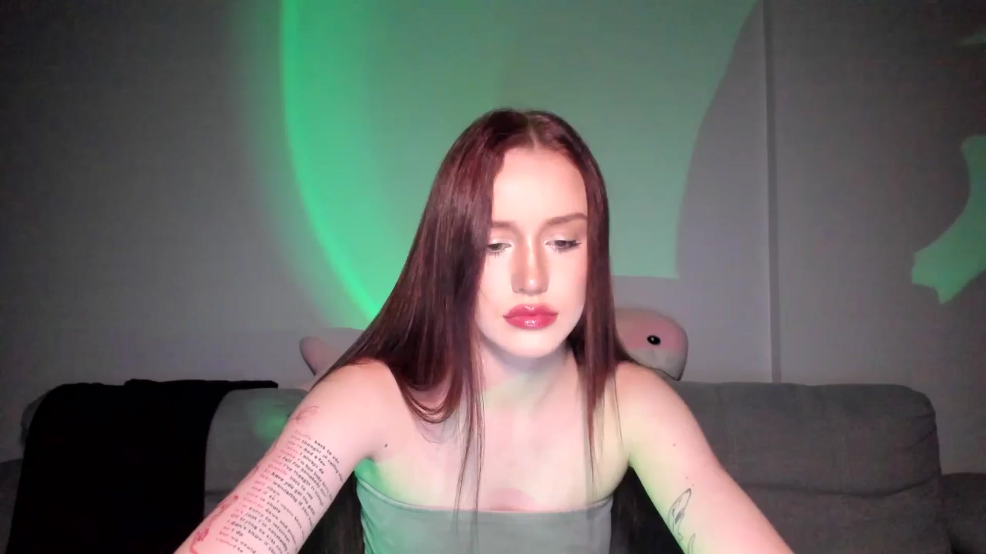 Gallery image thumbnail from IsabellRrose's myfreecams stream on, 06/15/2025, 17:38 image 4 of 20