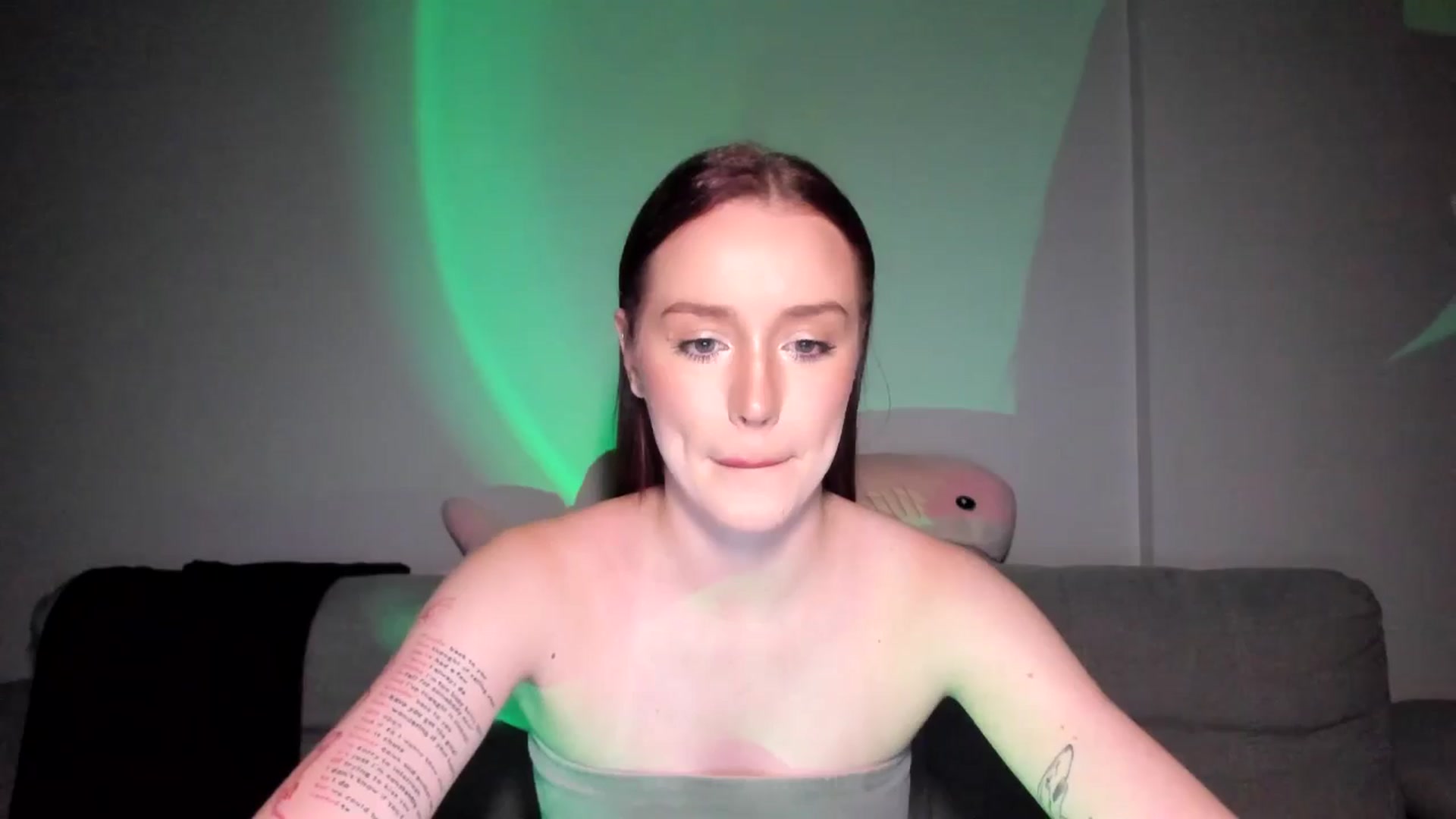 Gallery image thumbnail from IsabellRrose's myfreecams stream on, 06/15/2025, 17:38 image 11 of 20