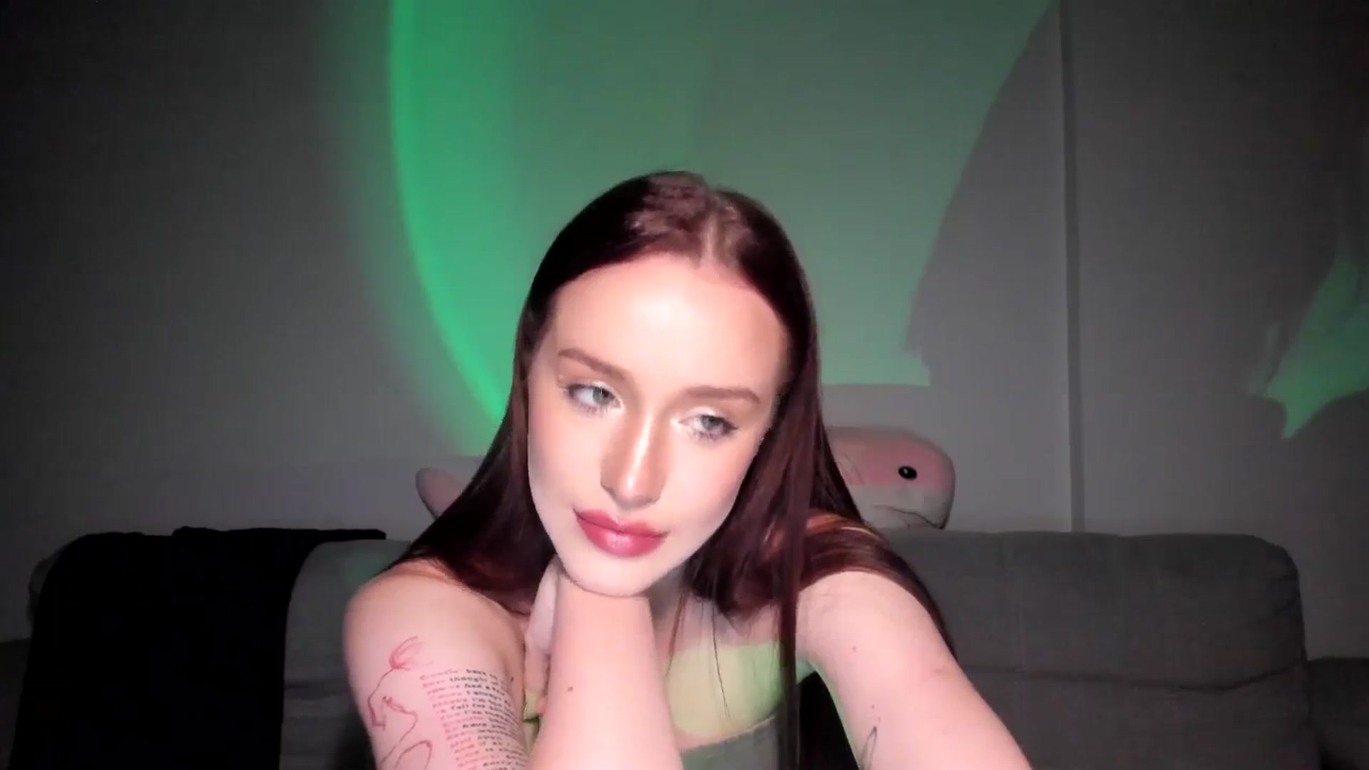 Gallery image thumbnail from IsabellRrose's myfreecams stream on, 06/15/2025, 17:38 image 20 of 20