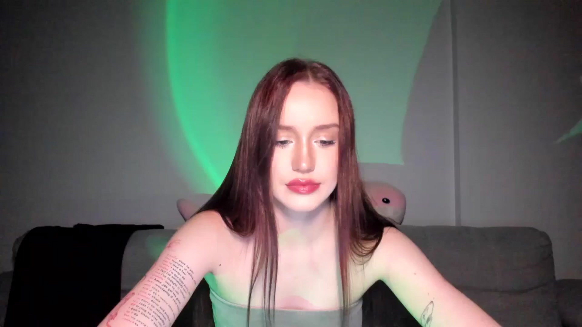 Gallery image thumbnail from IsabellRrose's myfreecams stream on, 06/15/2025, 17:38 image 8 of 20
