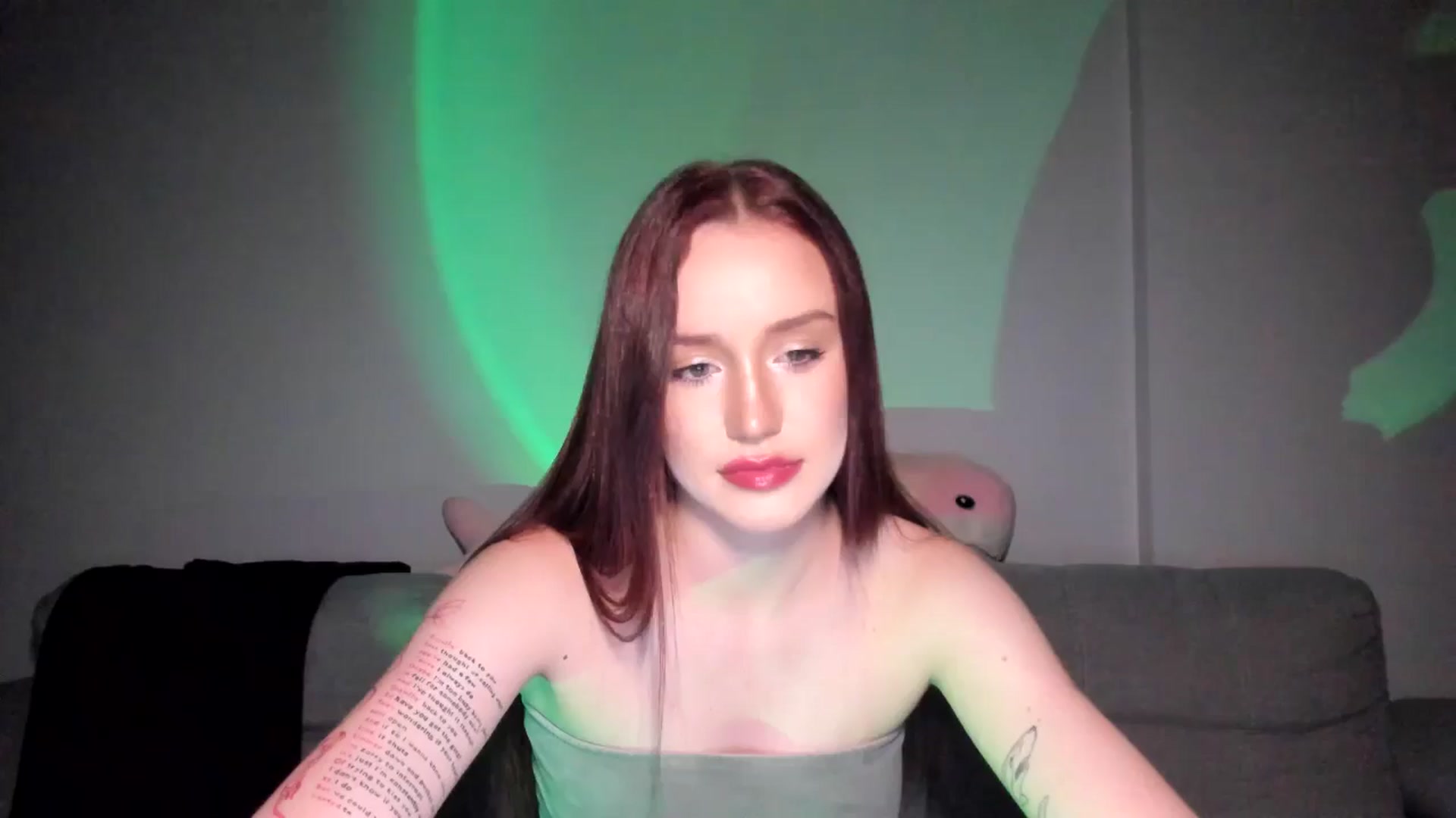 Gallery image thumbnail from IsabellRrose's myfreecams stream on, 06/15/2025, 17:38 image 1 of 20