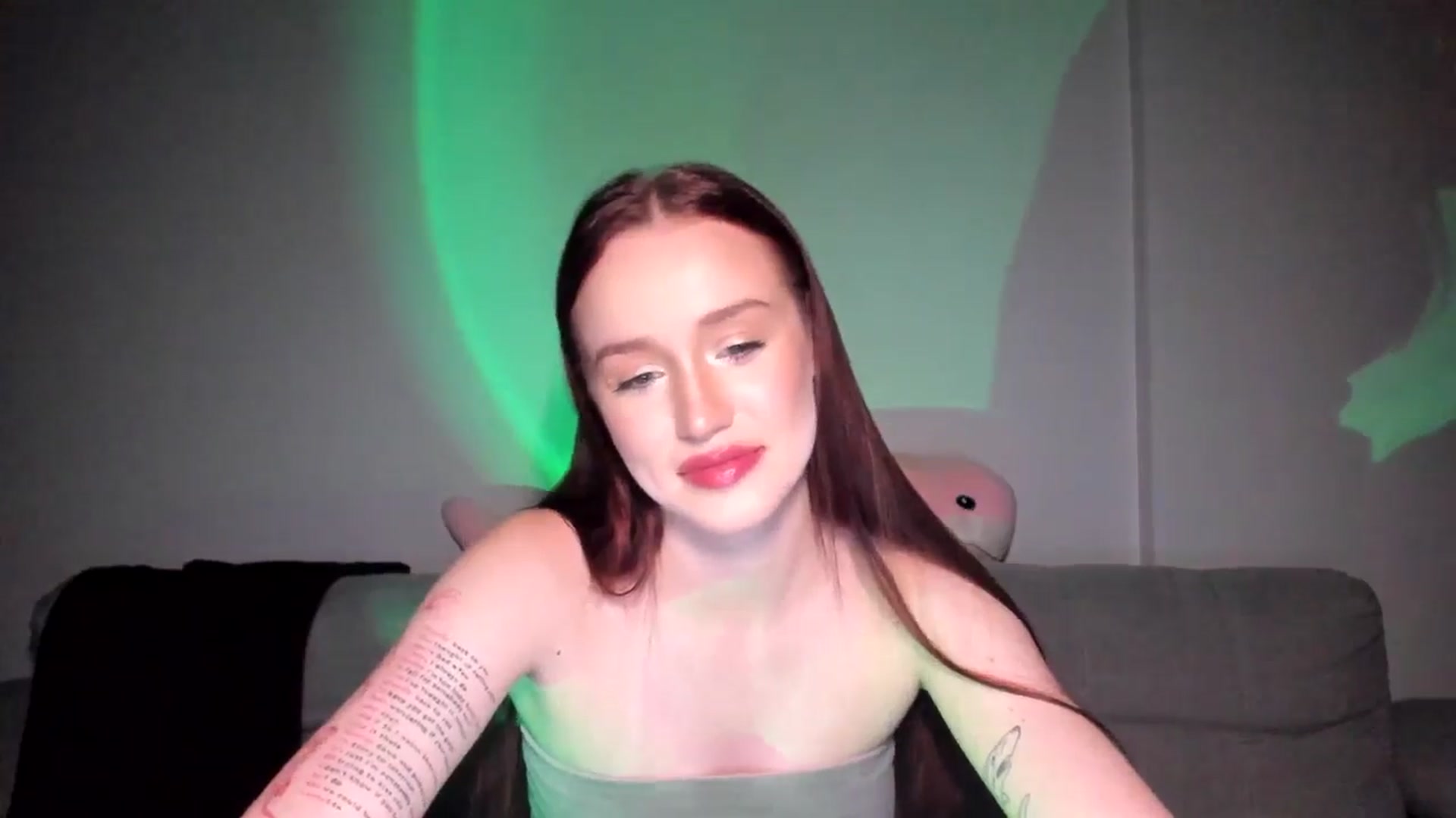 Gallery image thumbnail from IsabellRrose's myfreecams stream on, 06/15/2025, 17:38 image 19 of 20