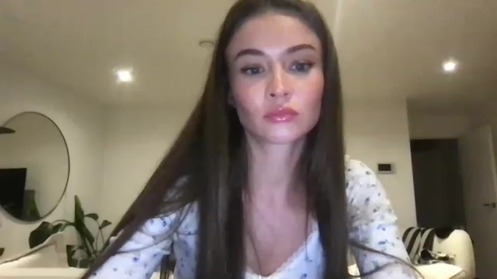 Gallery image thumbnail from Isabella0's myfreecams stream on, 02/25/2023, 19:47 image 12 of 20
