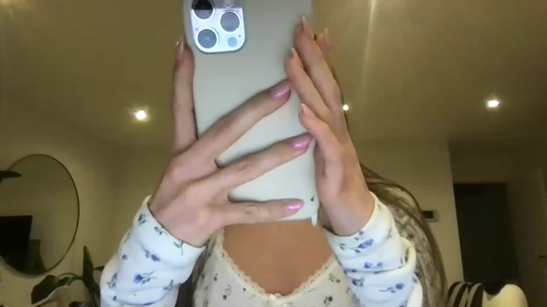 Gallery image thumbnail from Isabella0's myfreecams stream on, 02/25/2023, 21:59 image 19 of 20