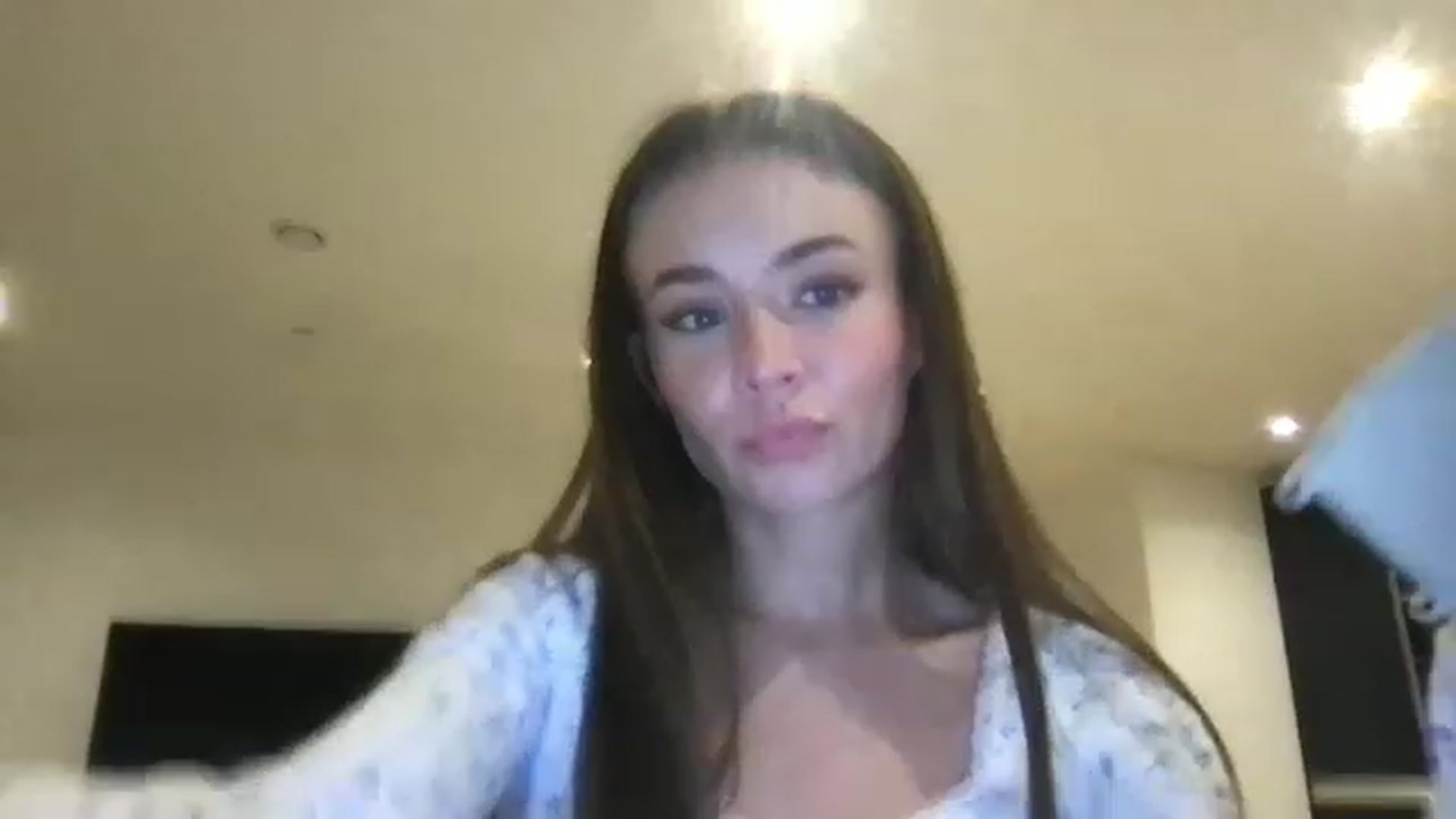 Gallery image thumbnail from Isabella0's myfreecams stream on, 03/01/2023, 20:14 image 8 of 20