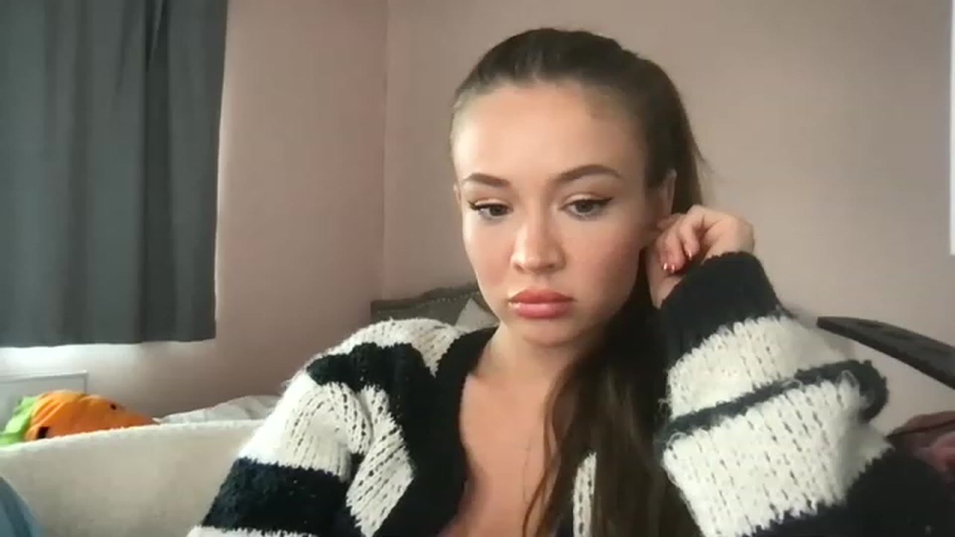 Gallery image thumbnail from Isabella0's myfreecams stream on, 07/24/2023, 16:15 image 20 of 20