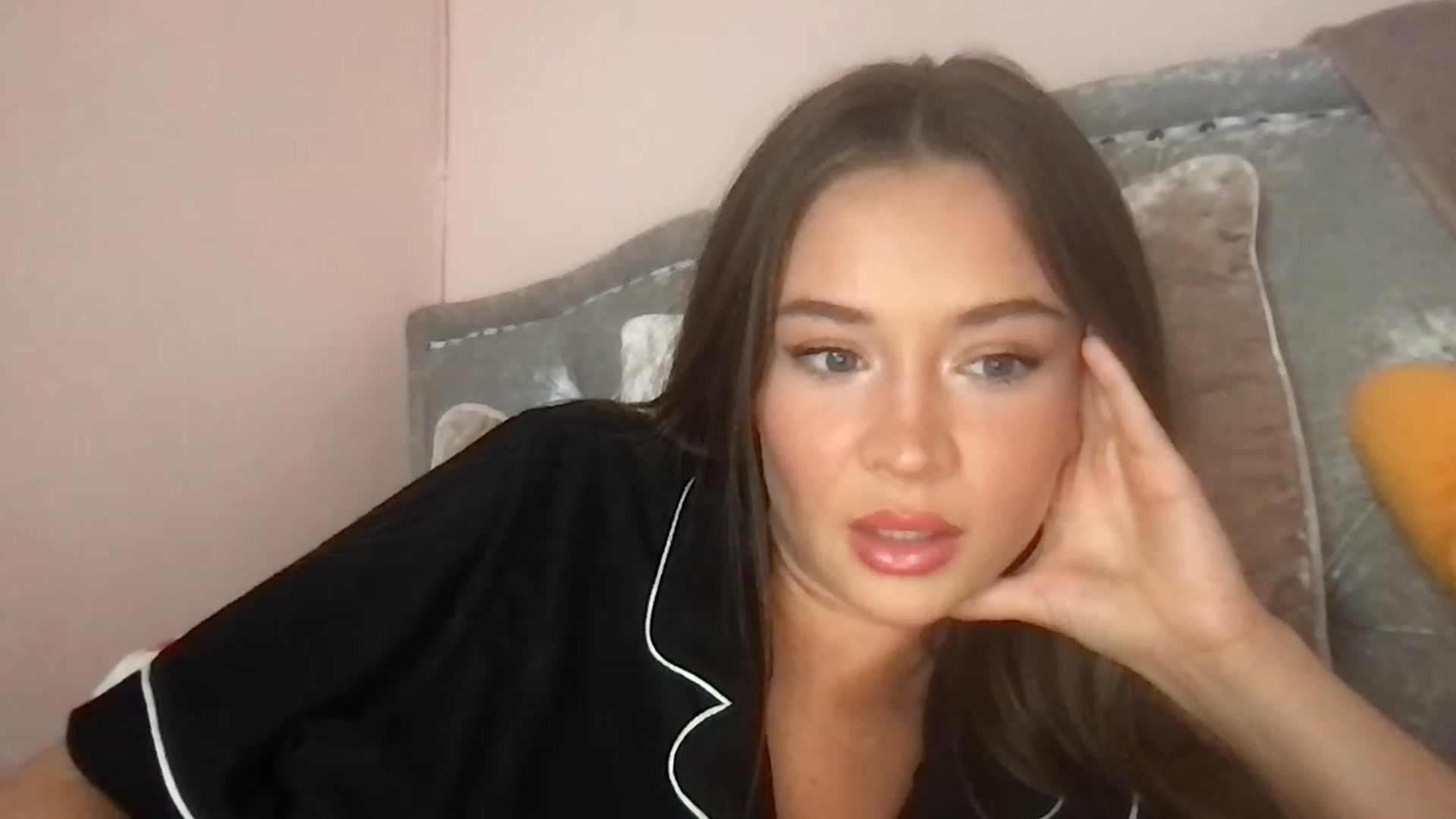 Gallery image thumbnail from Isabella0's myfreecams stream on, 08/13/2023, 20:32 image 8 of 20