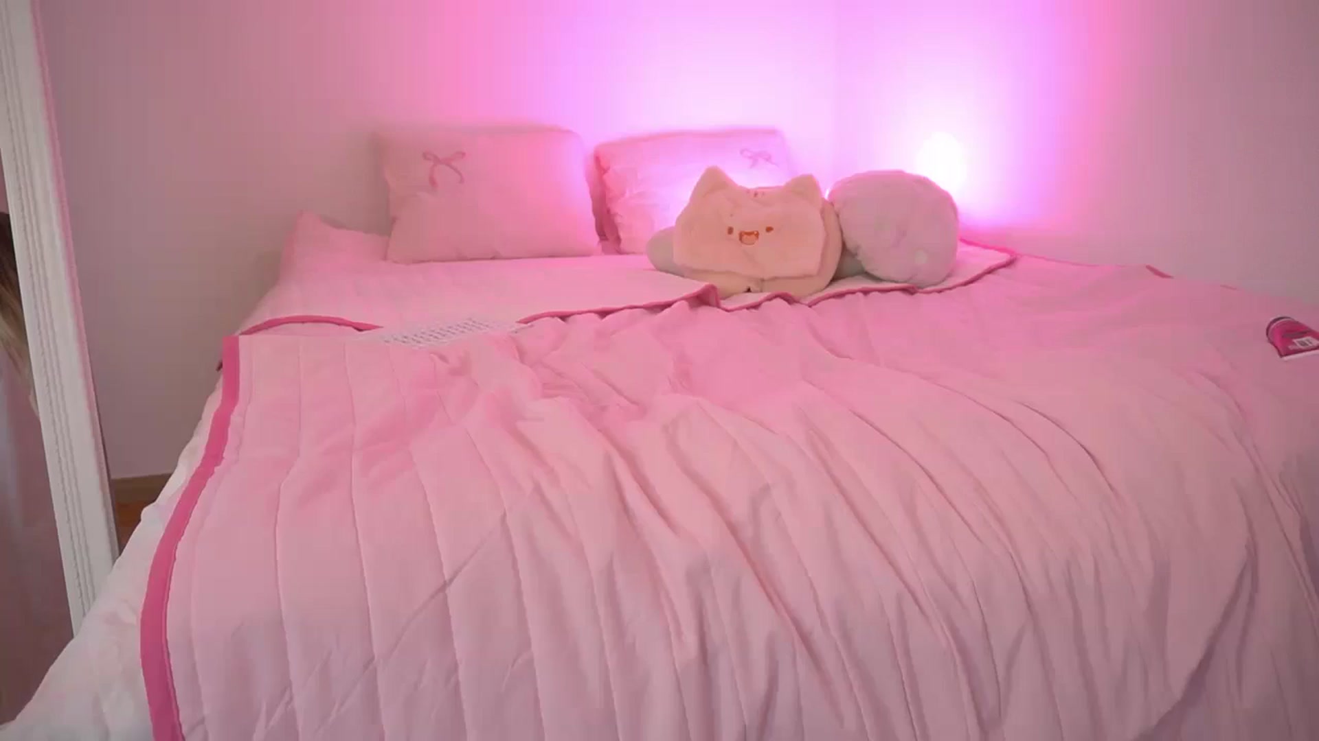Gallery image thumbnail from IsabellaBliss's myfreecams stream on, 12/26/2025, 12:50 image 1 of 20