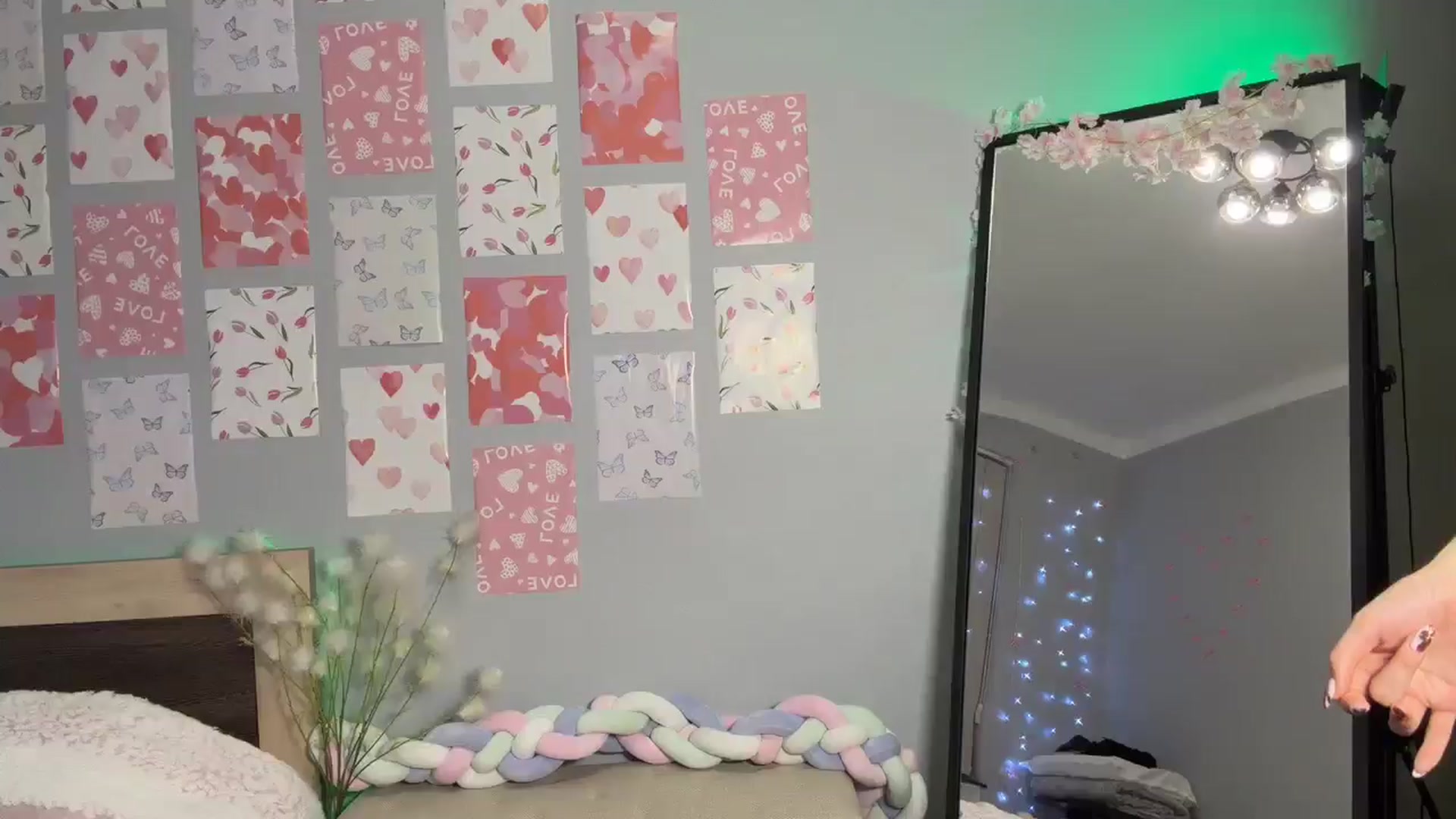 Gallery image thumbnail from IsabellaBliss's myfreecams stream on, 01/14/2026, 15:03 image 1 of 20