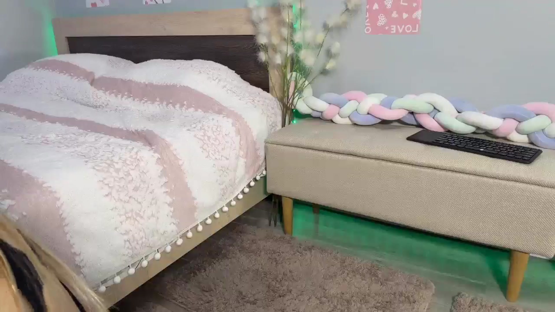 Gallery image thumbnail from IsabellaBliss's myfreecams stream on, 01/16/2026, 16:09 image 16 of 20