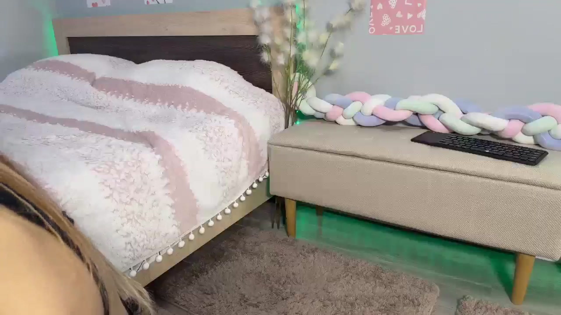 Gallery image thumbnail from IsabellaBliss's myfreecams stream on, 01/16/2026, 16:09 image 18 of 20