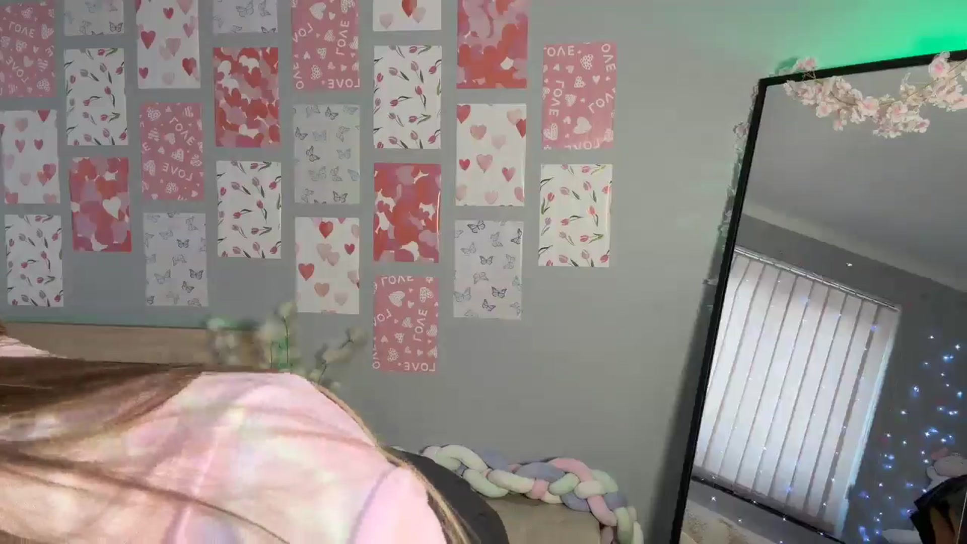 Gallery image thumbnail from IsabellaBliss's myfreecams stream on, 01/17/2026, 10:24 image 11 of 20