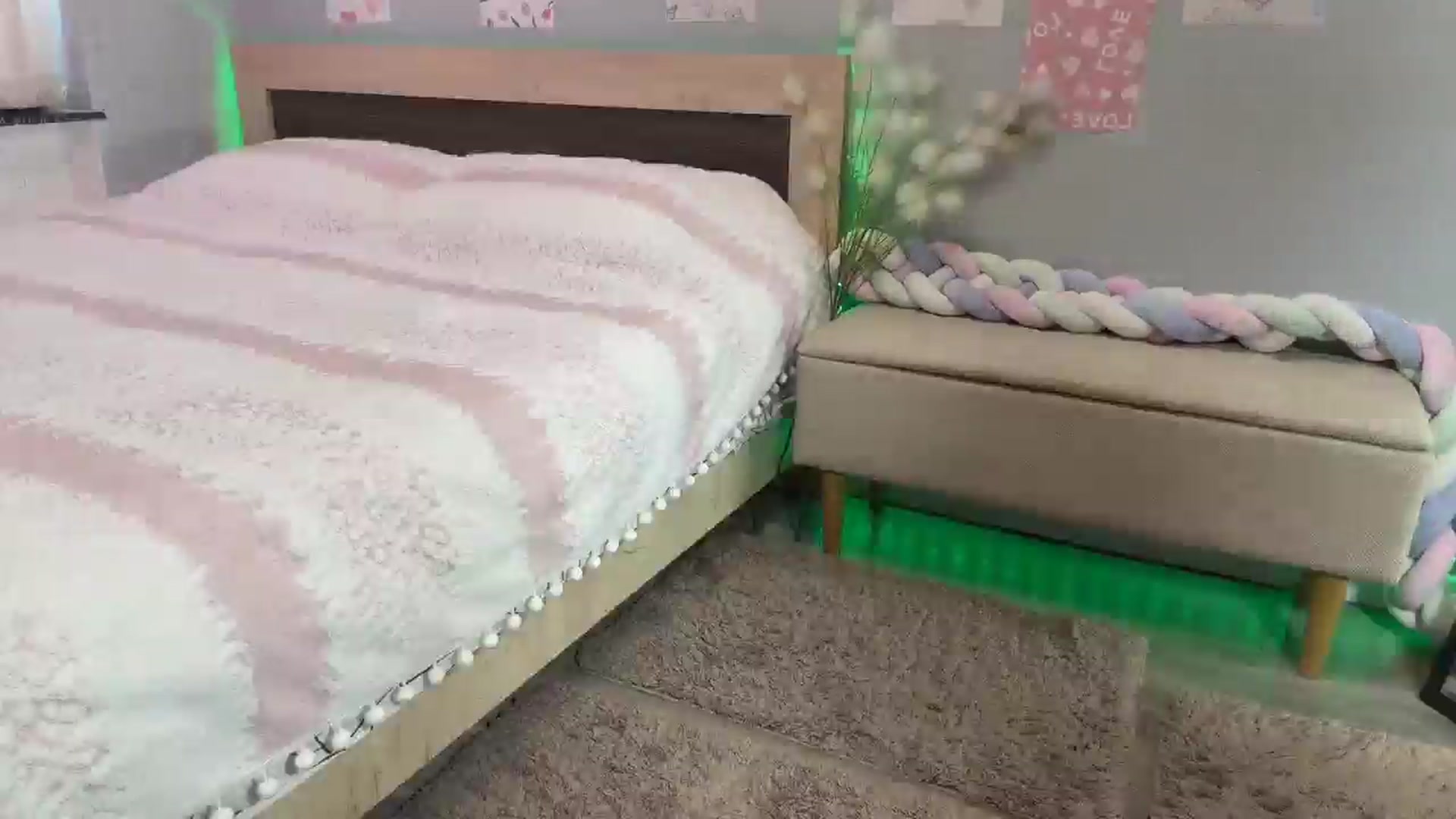 Gallery image thumbnail from IsabellaBliss's myfreecams stream on, 01/29/2026, 13:37 image 12 of 20