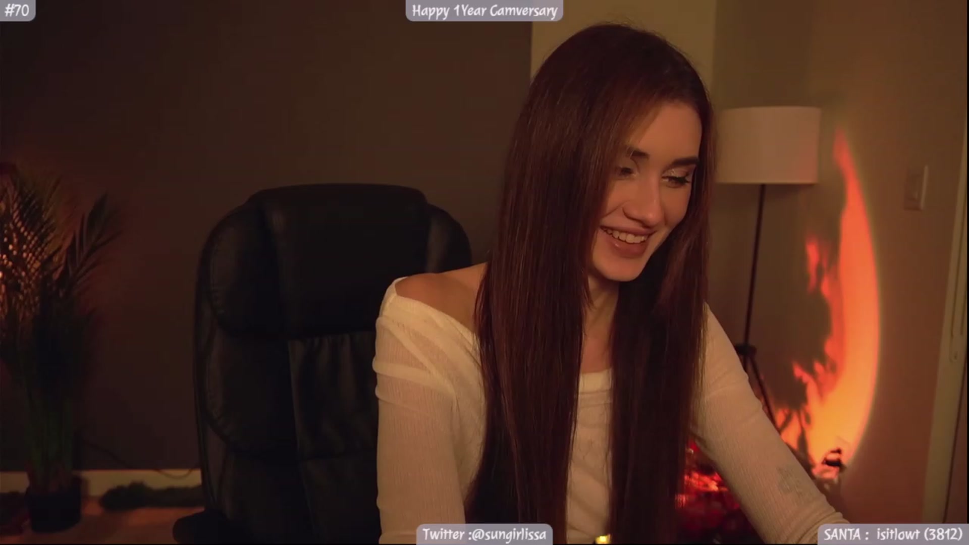 Gallery image thumbnail from Isabella_7's myfreecams stream on, 12/16/2023, 04:08 image 18 of 20
